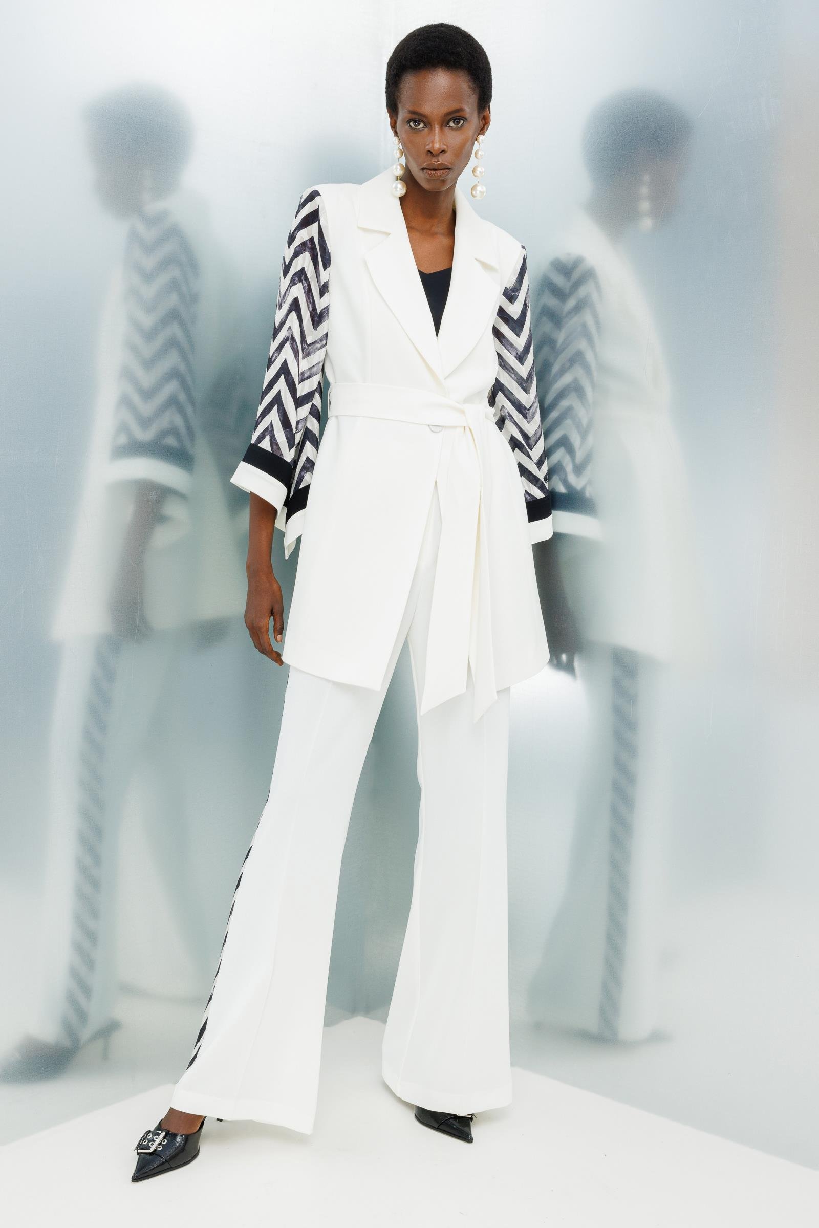 Modailgi  Kenarları Emprime Desen Şeritli Pantolon Ekru