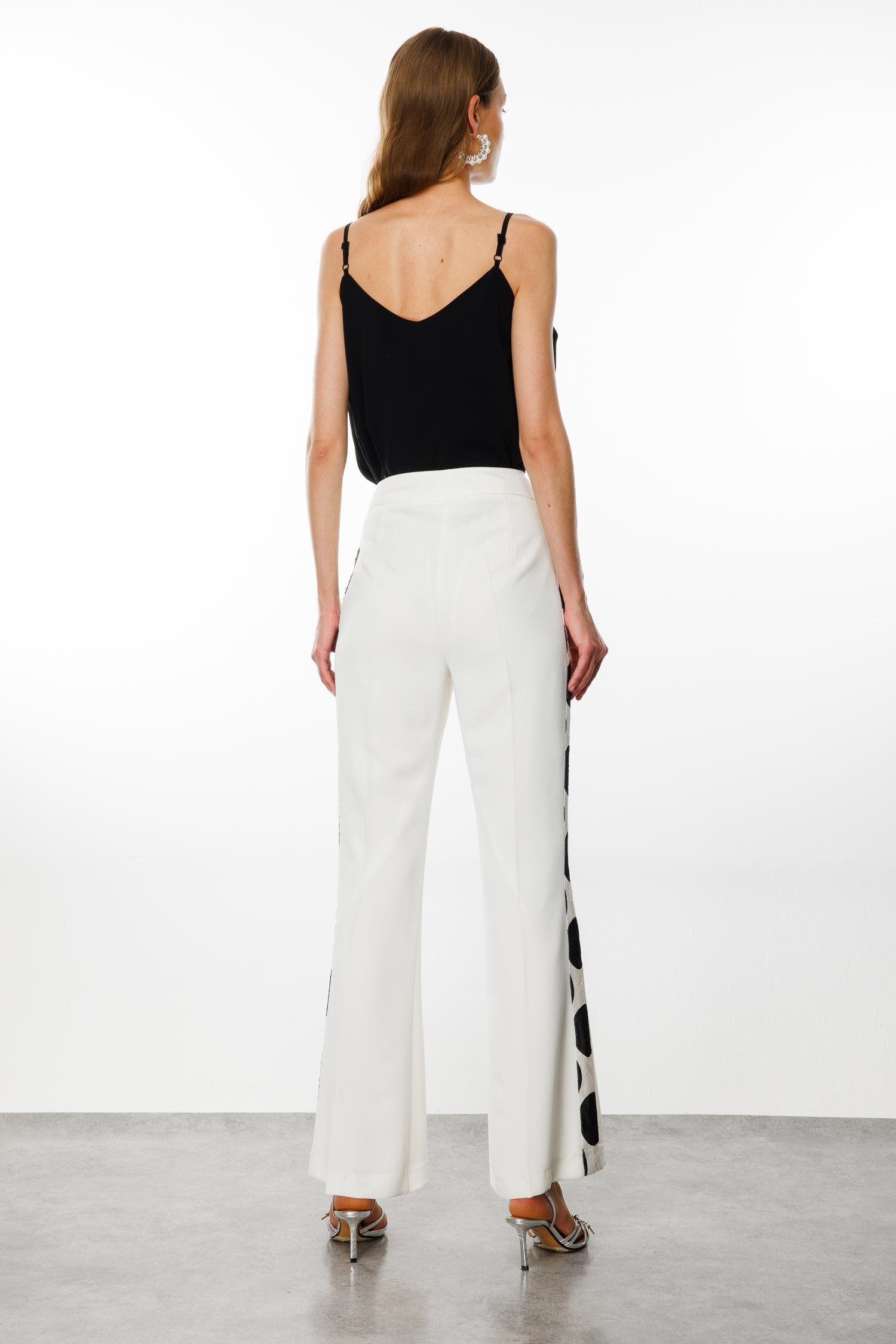 Modailgi  Kenarları Puantiye Desen Şeritli Pantolon Ekru