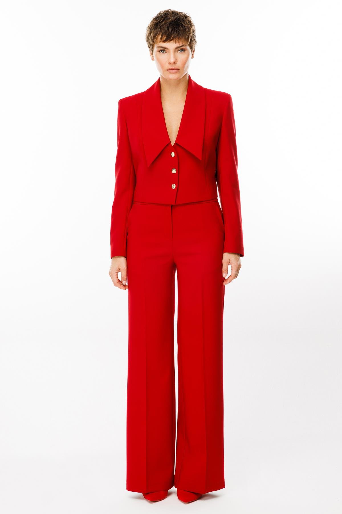 Modailgi  Kırlangıç Yaka Gold Düğme Detaylı Crop Ceket Kırmızı