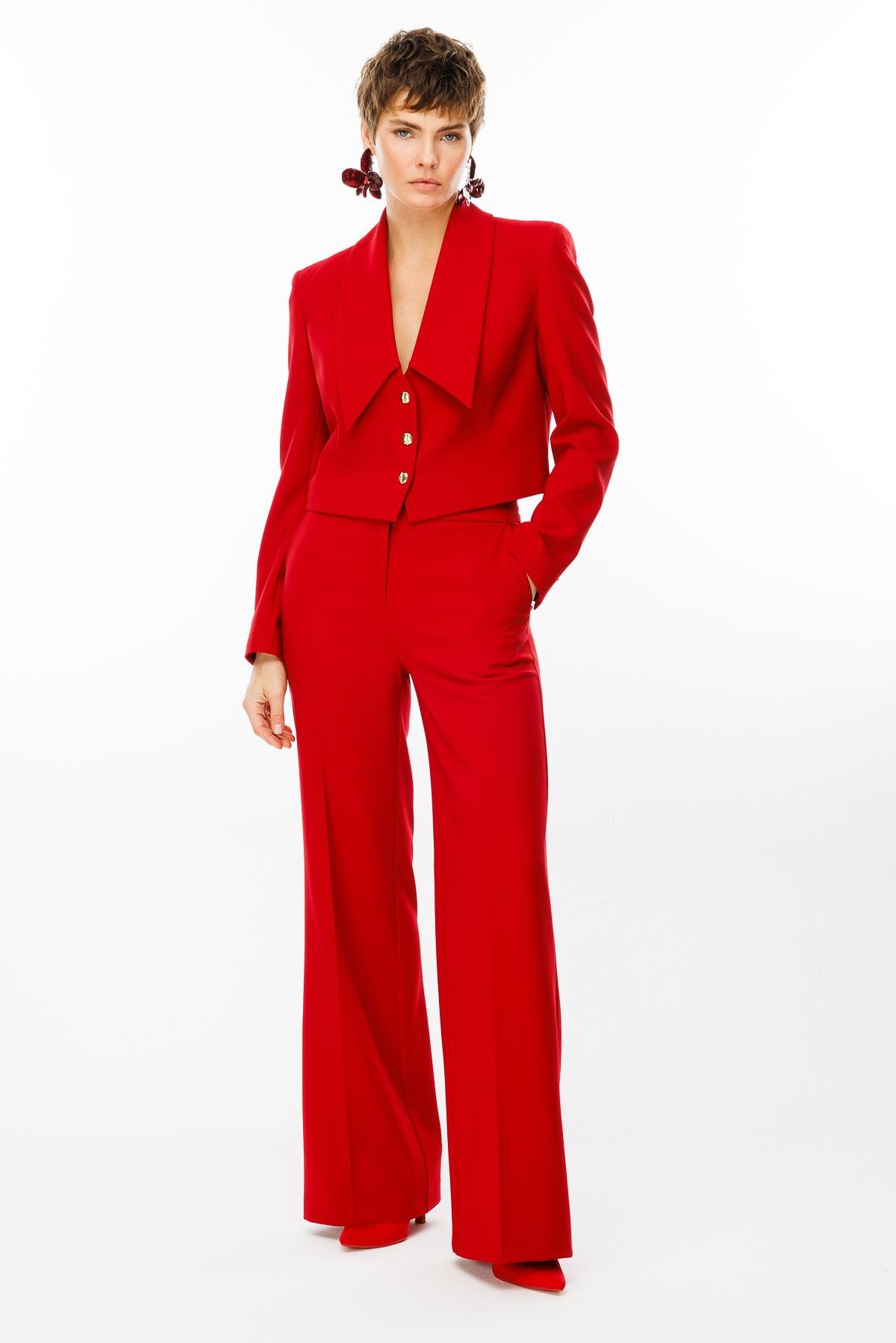 Modailgi  Kırlangıç Yaka Gold Düğme Detaylı Crop Ceket Kırmızı