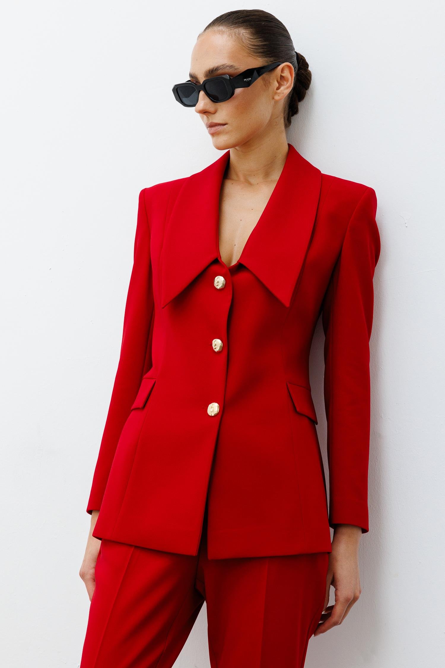 Modailgi  Kırlangıç Yaka Gold Düğme Detaylı Uzun Ceket Kırmızı