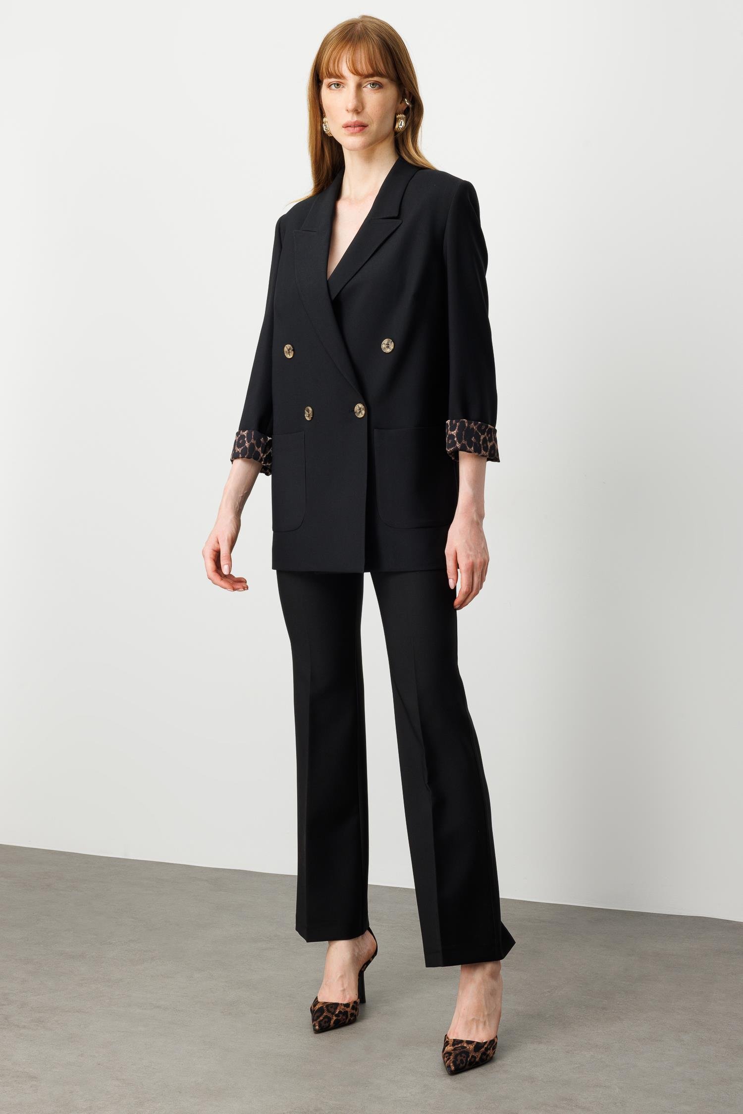 Modailgi  Kırlangıç Yaka Kruvaze Kapamalı Torba Cepli Leopar Astarlı Ceket Siyah