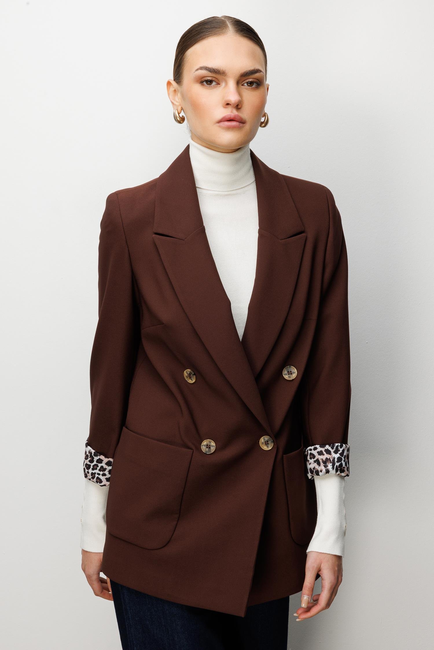Modailgi  Kırlangıç Yaka Kruvaze Kapamalı Torba Cepli Leopar Astarlı Ceket Kahve