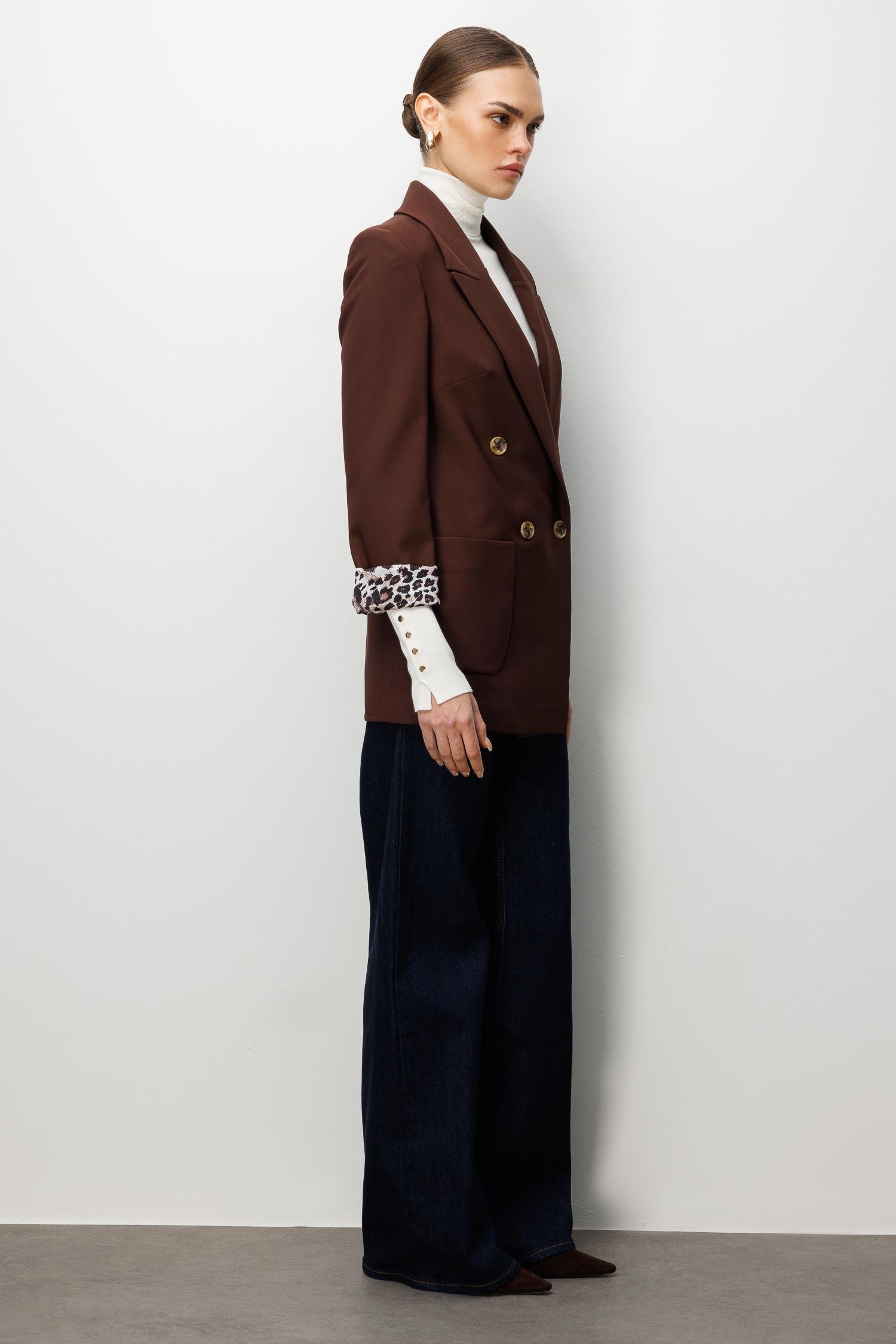 Modailgi  Kırlangıç Yaka Kruvaze Kapamalı Torba Cepli Leopar Astarlı Ceket Kahve