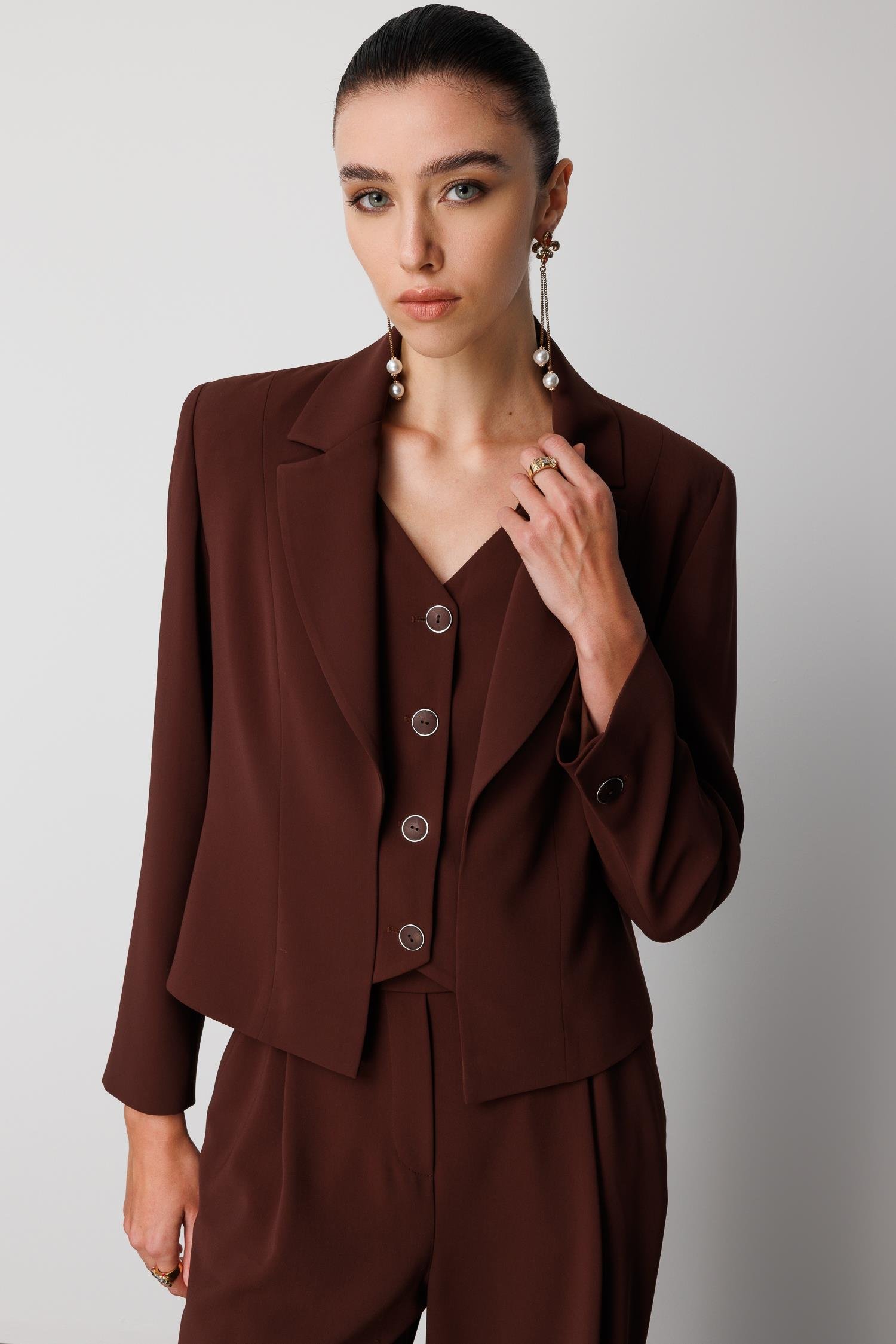 Modailgi  Kırlangıç Yaka Kuptan Kesik Yelek Detaylı Astarlı Kısa Ceket - 40030 Kahve