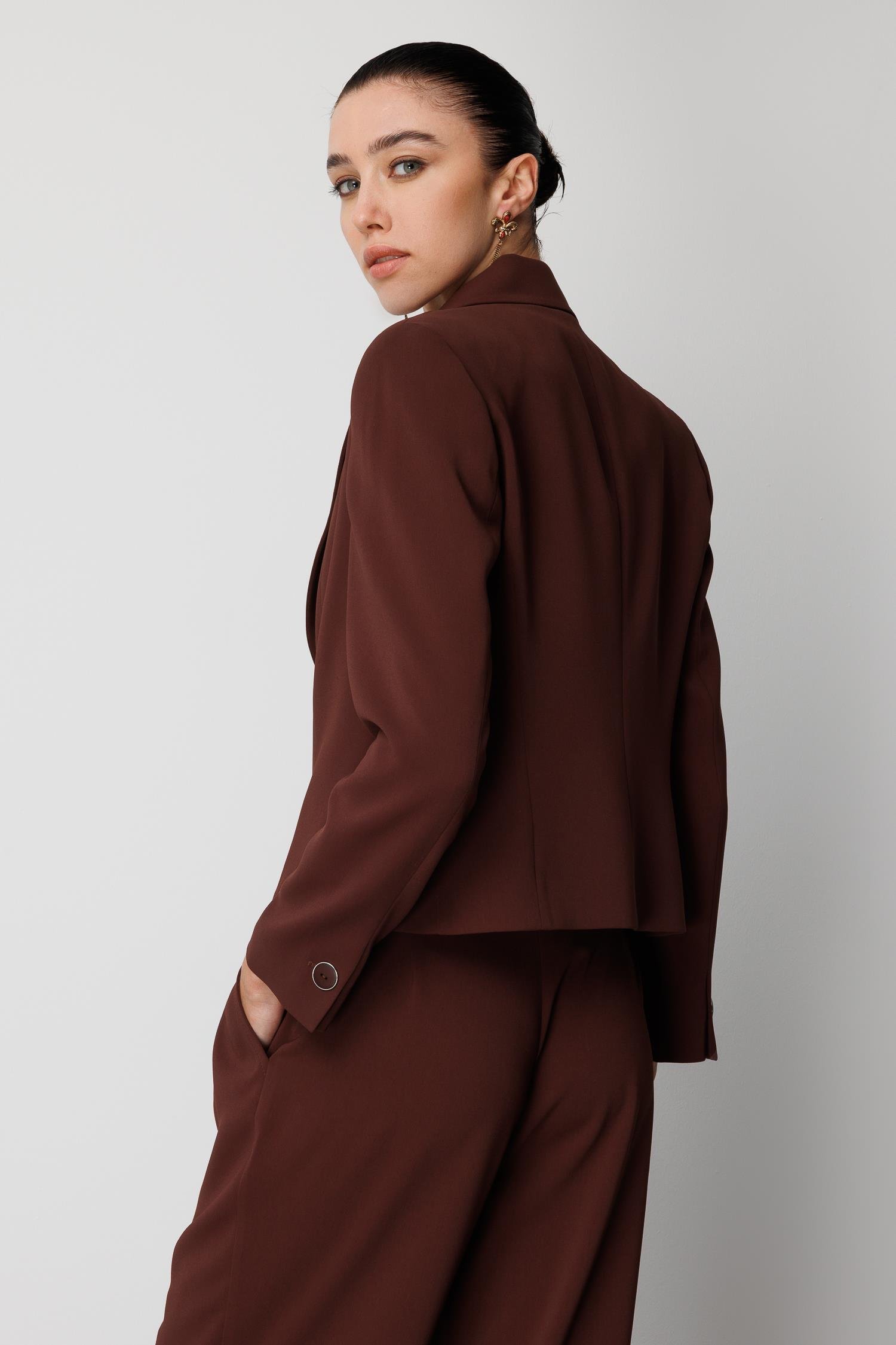 Modailgi  Kırlangıç Yaka Kuptan Kesik Yelek Detaylı Astarlı Kısa Ceket - 40030 Kahve