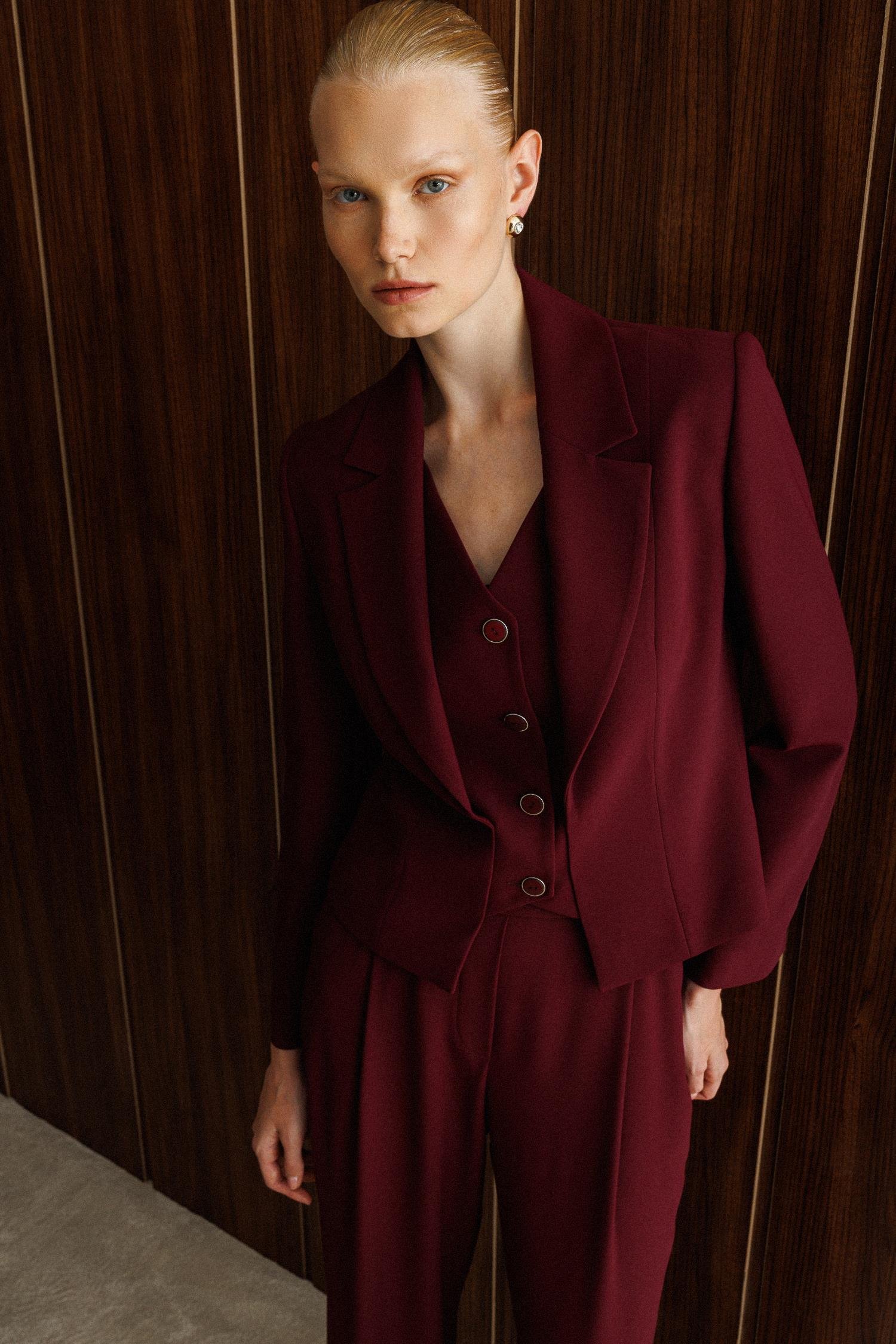 Modailgi  Kırlangıç Yaka Kuptan Kesik Yelek Detaylı Astarlı Kısa Ceket - 40030 Bordo