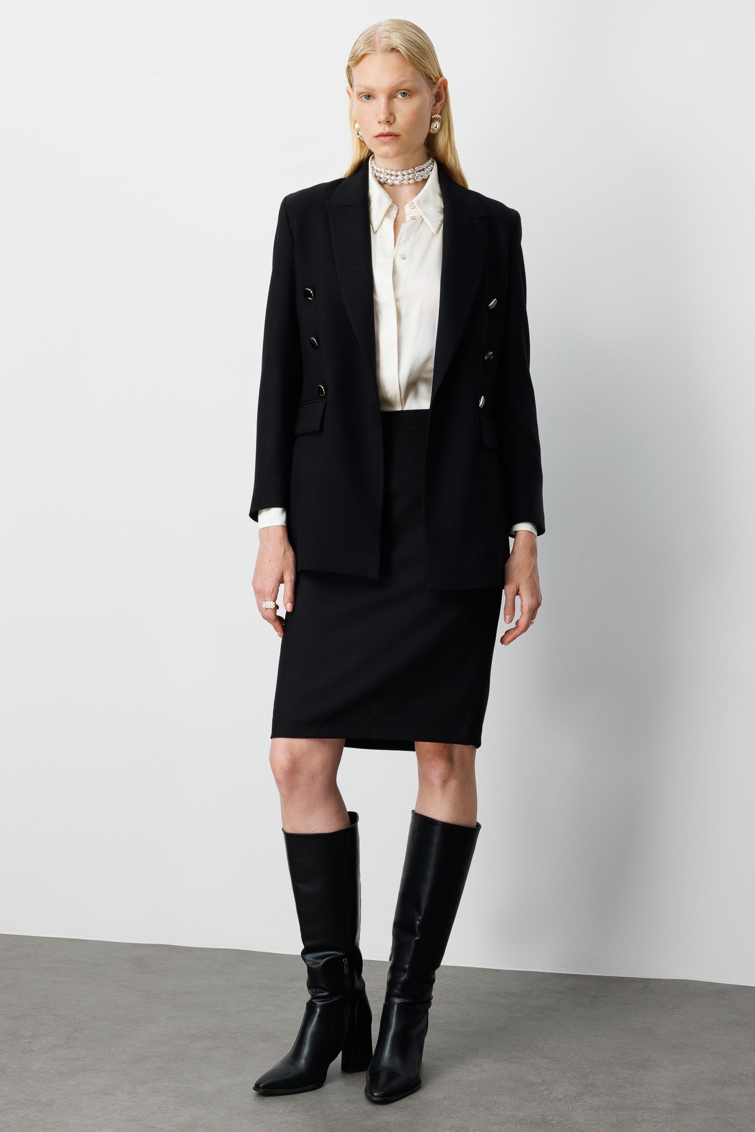 Modailgi  Kırlangıç Yaka Önü Açık Rahat Kesim Astarlı Ceket Siyah