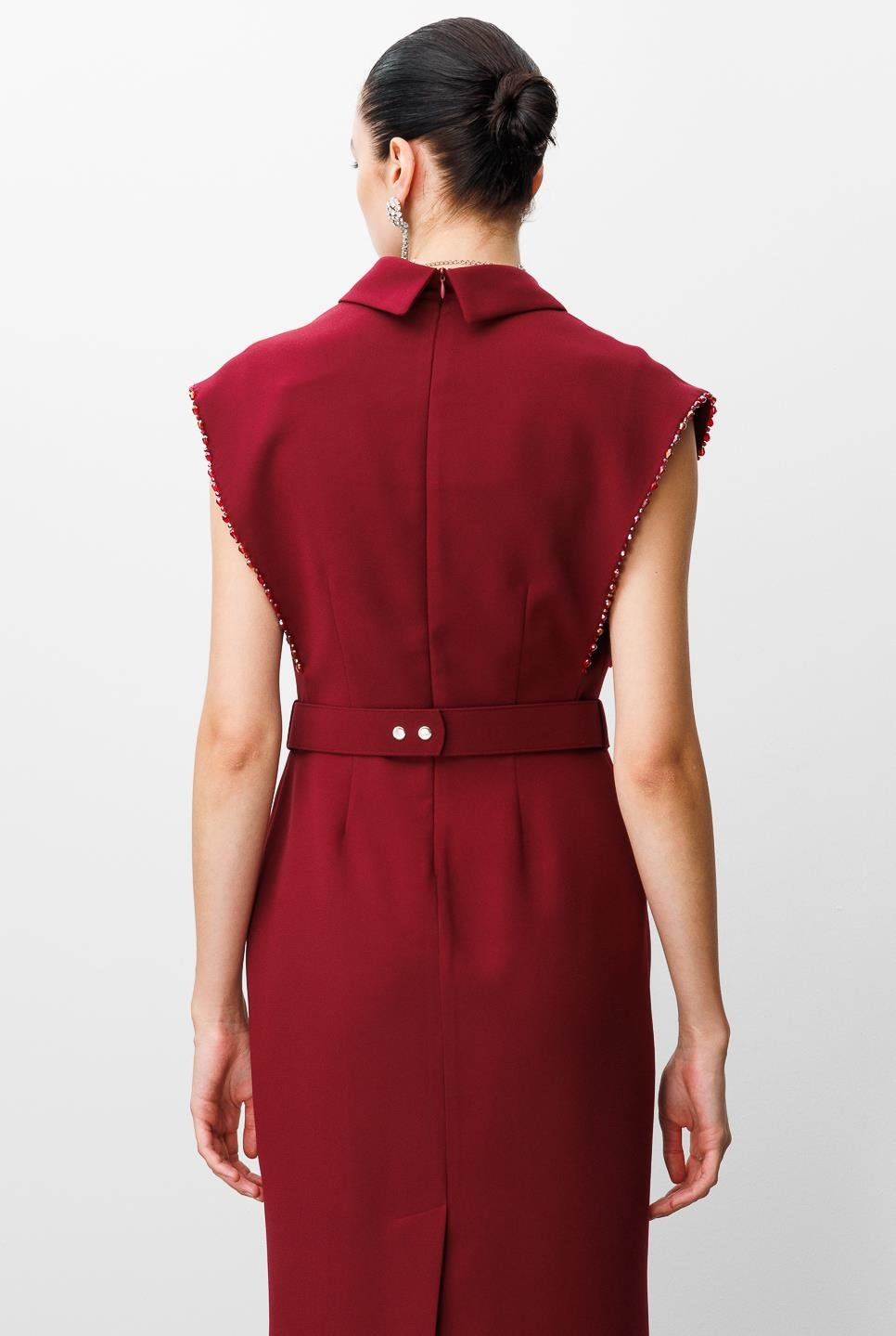 Modailgi  Kol Ağzı Boncuk Aksesuar Detaylı Elbise Bordo