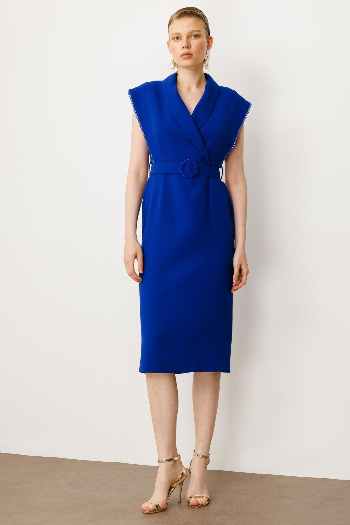 Modailgi  Kol Ağzı Boncuk Aksesuar Detaylı Elbise Saks