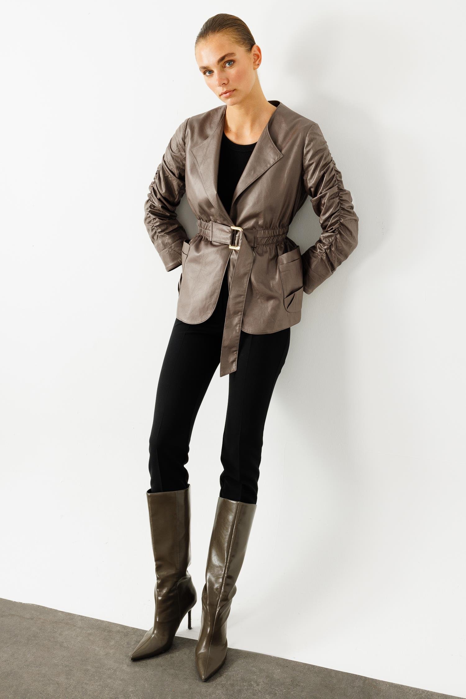 Modailgi  Kolları Büzgü Detaylı Kısa Deri Ceket Gri