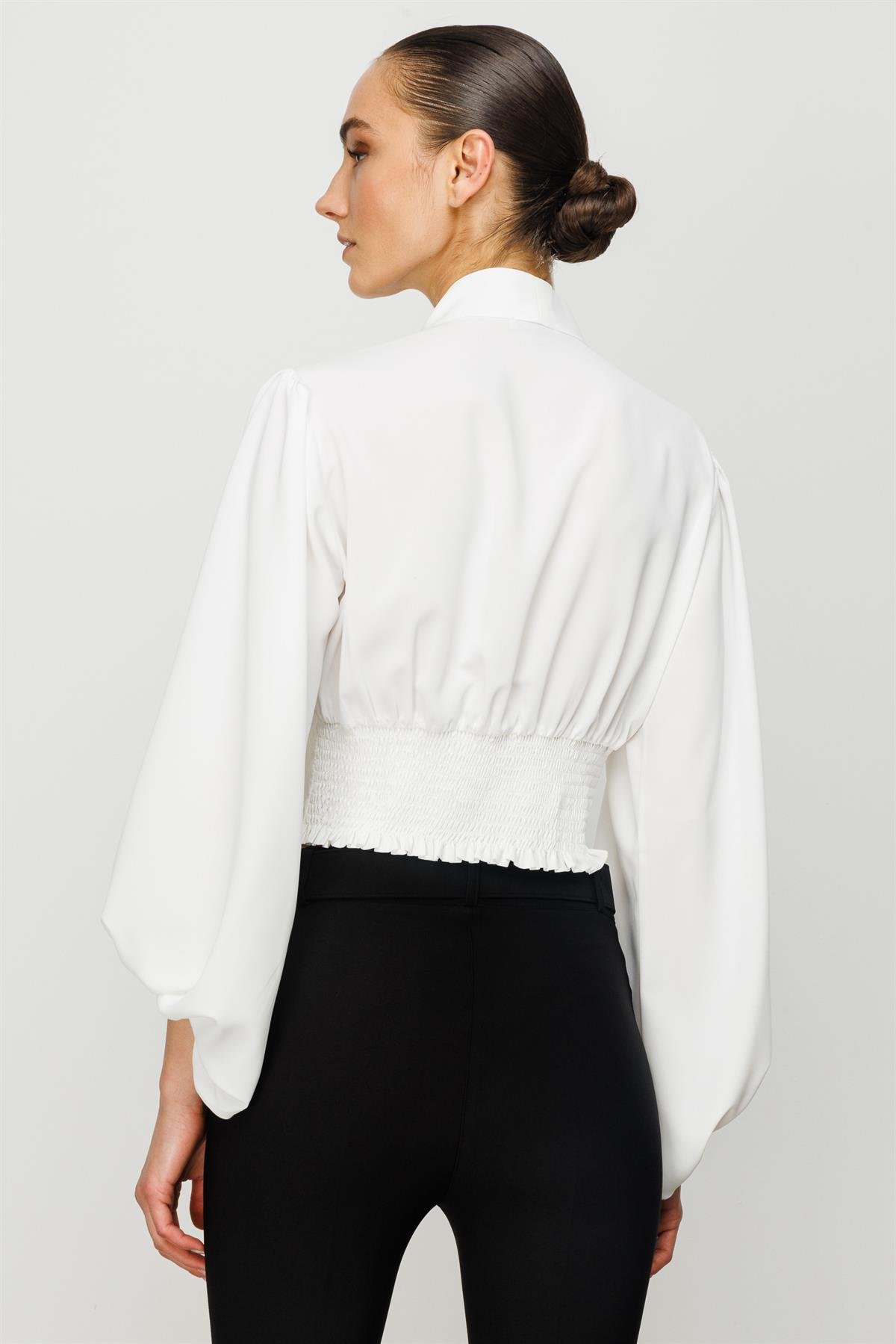 Modailgi  Kolları Geniş Büzgülü Crop Bluz Ekru