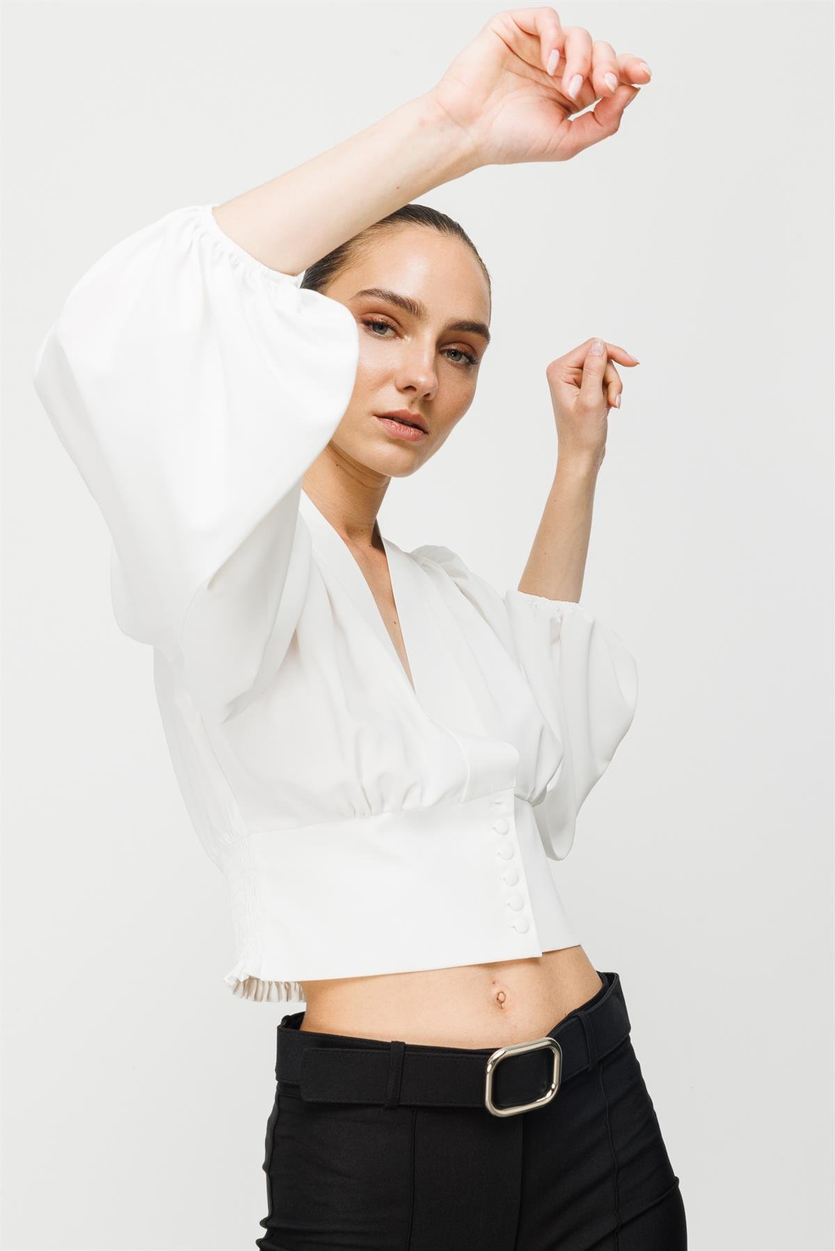 Modailgi  Kolları Geniş Büzgülü Crop Bluz Ekru