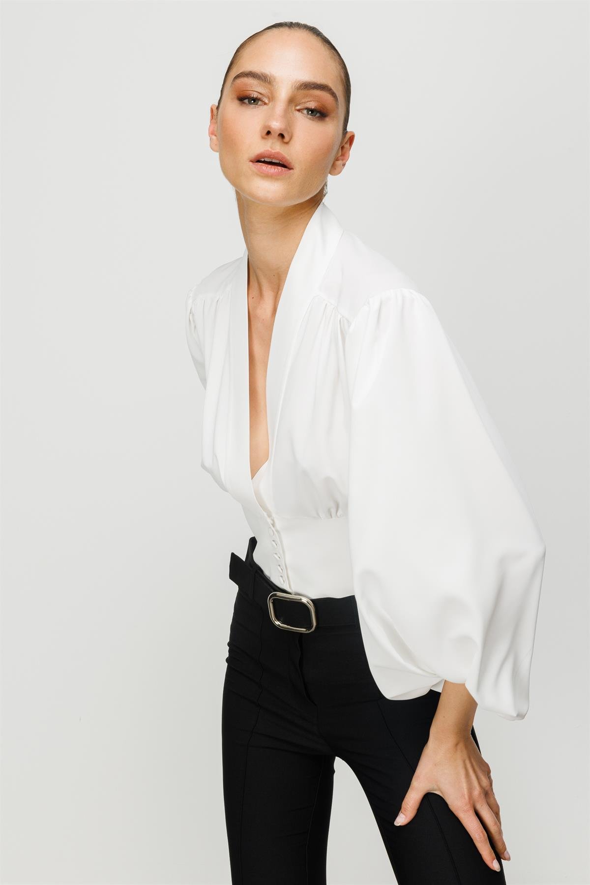 Modailgi  Kolları Geniş Büzgülü Crop Bluz Ekru