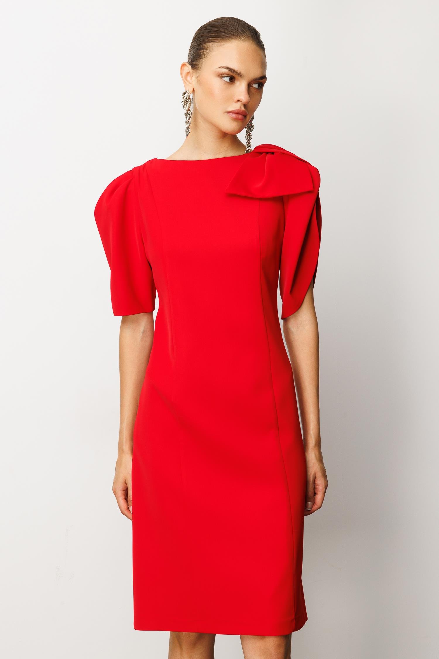 Modailgi  Kolları Pile Fiyonk Anvelop Detaylı Fermuar Kapamalı Kısa Elbise Kırmızı