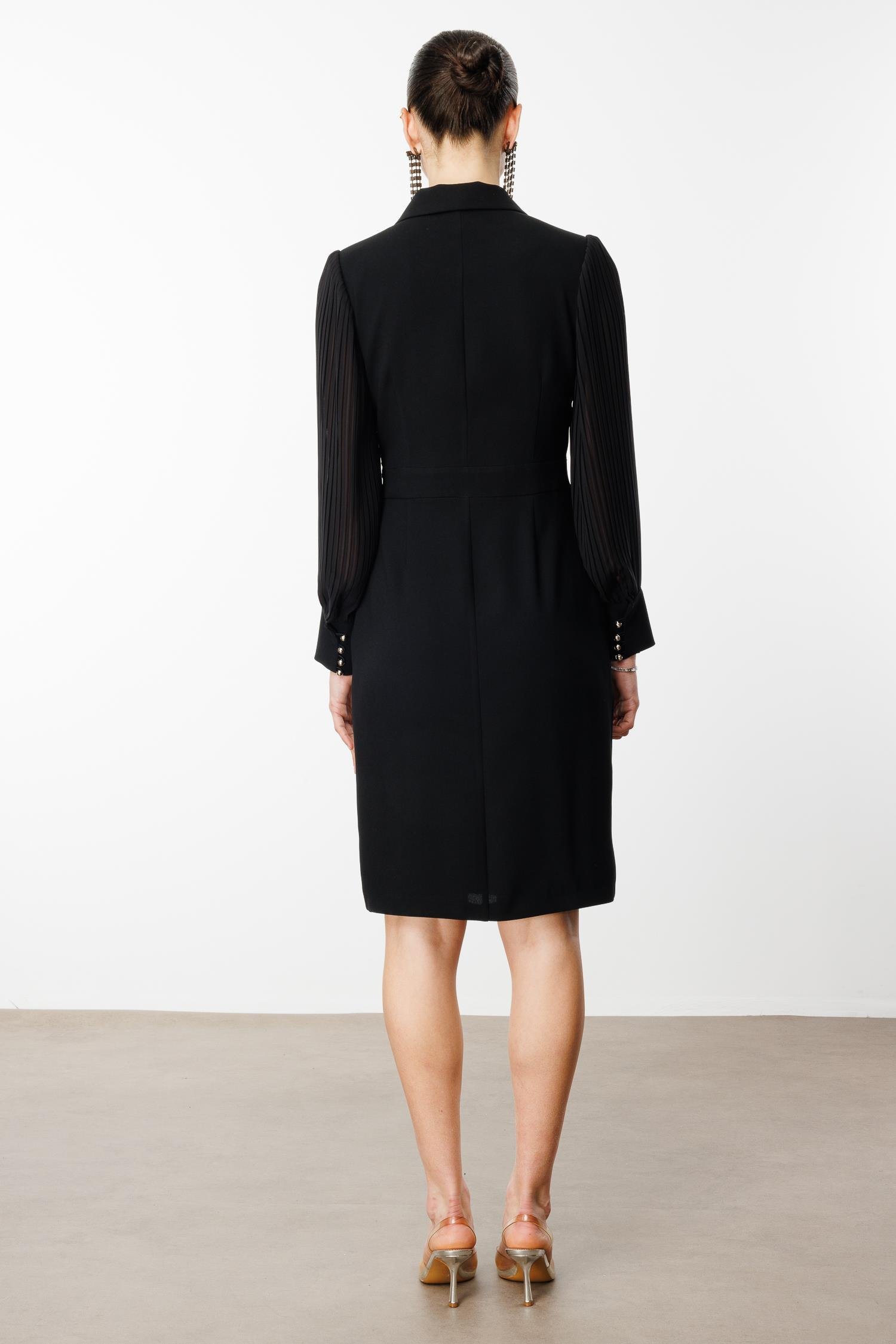 Modailgi  Kolları Piliseli Kruvaze Kapamalı Midi Boy Elbise Siyah