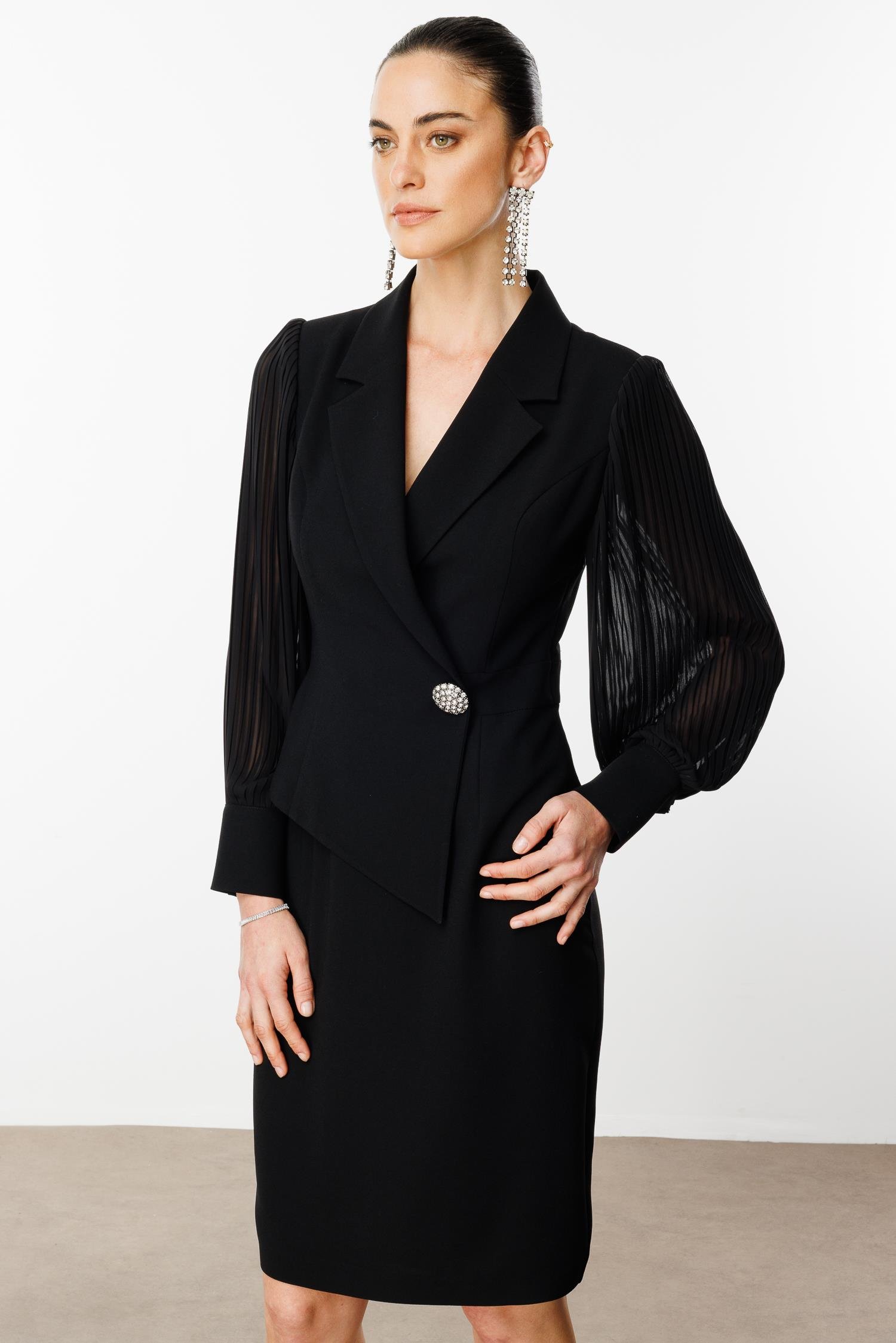 Modailgi  Kolları Piliseli Kruvaze Kapamalı Midi Boy Elbise Siyah