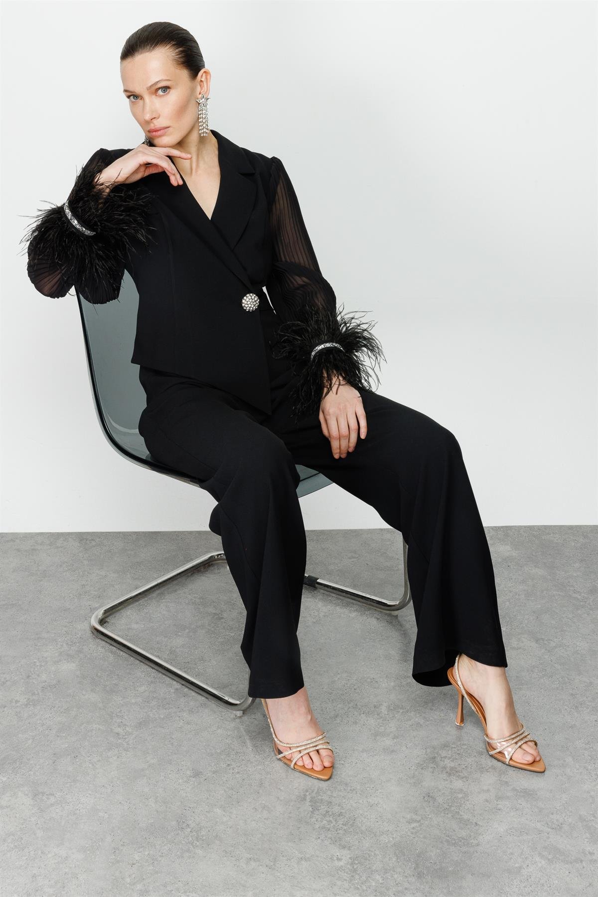 Modailgi  Kolları Pliseli Otrişli Tulum Siyah