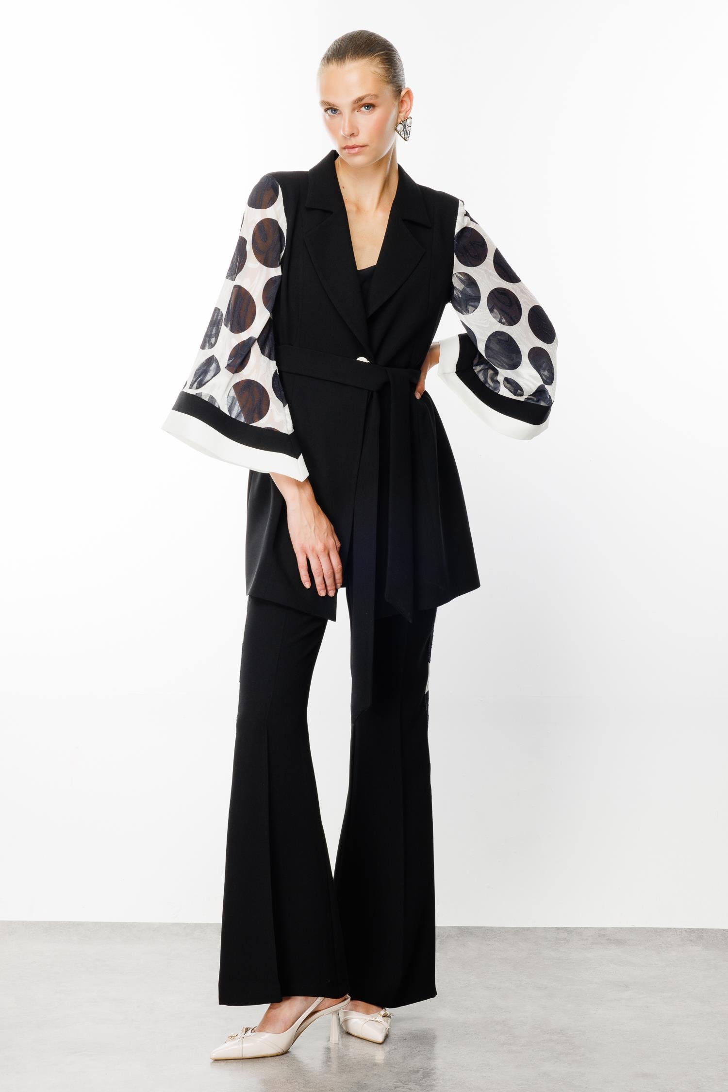 Modailgi  Kolları Puantiye Desenli Atletli Uzun Ceket Siyah