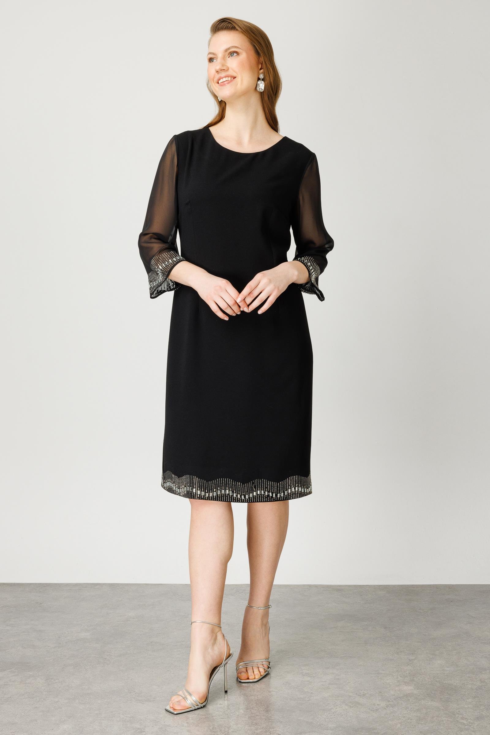 Modailgi  Kolları ve Etek Ucu Taşlı Elbise Siyah