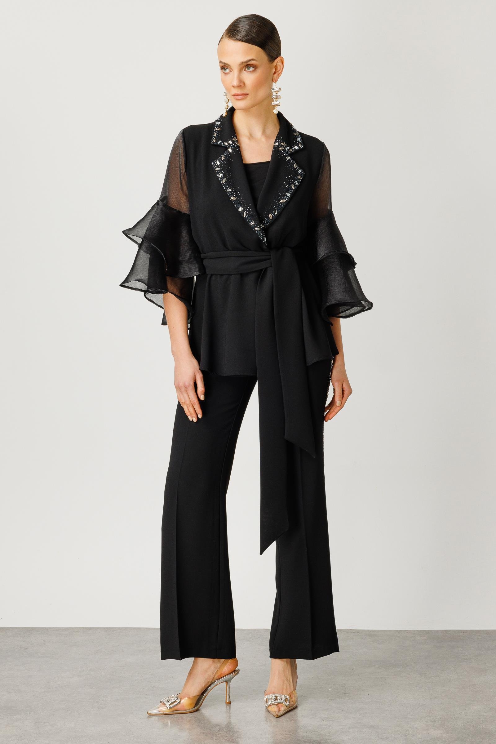 Modailgi  Kolları Volanlı Yakası Taşlı Ceket Siyah