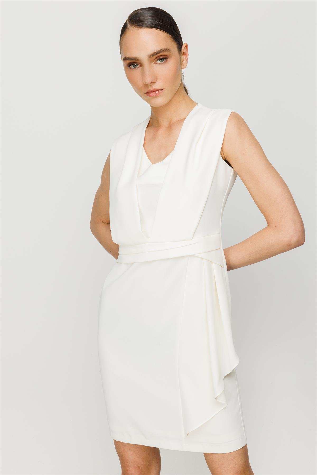 Modailgi  Kolsuz Volan Detaylı Elbise Ekru