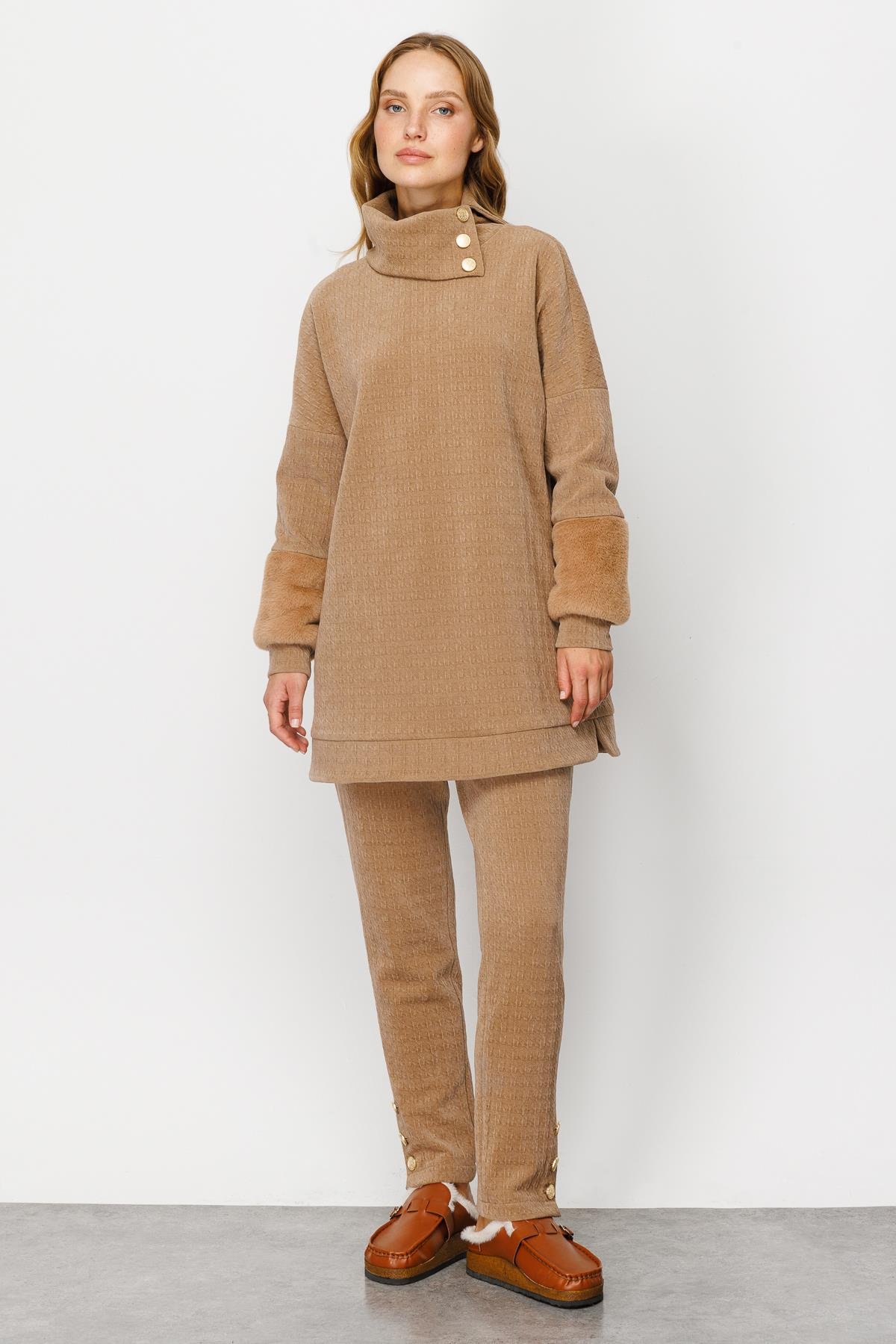 Modailgi  Kolu Peluş Detaylı Örme Tunik Camel