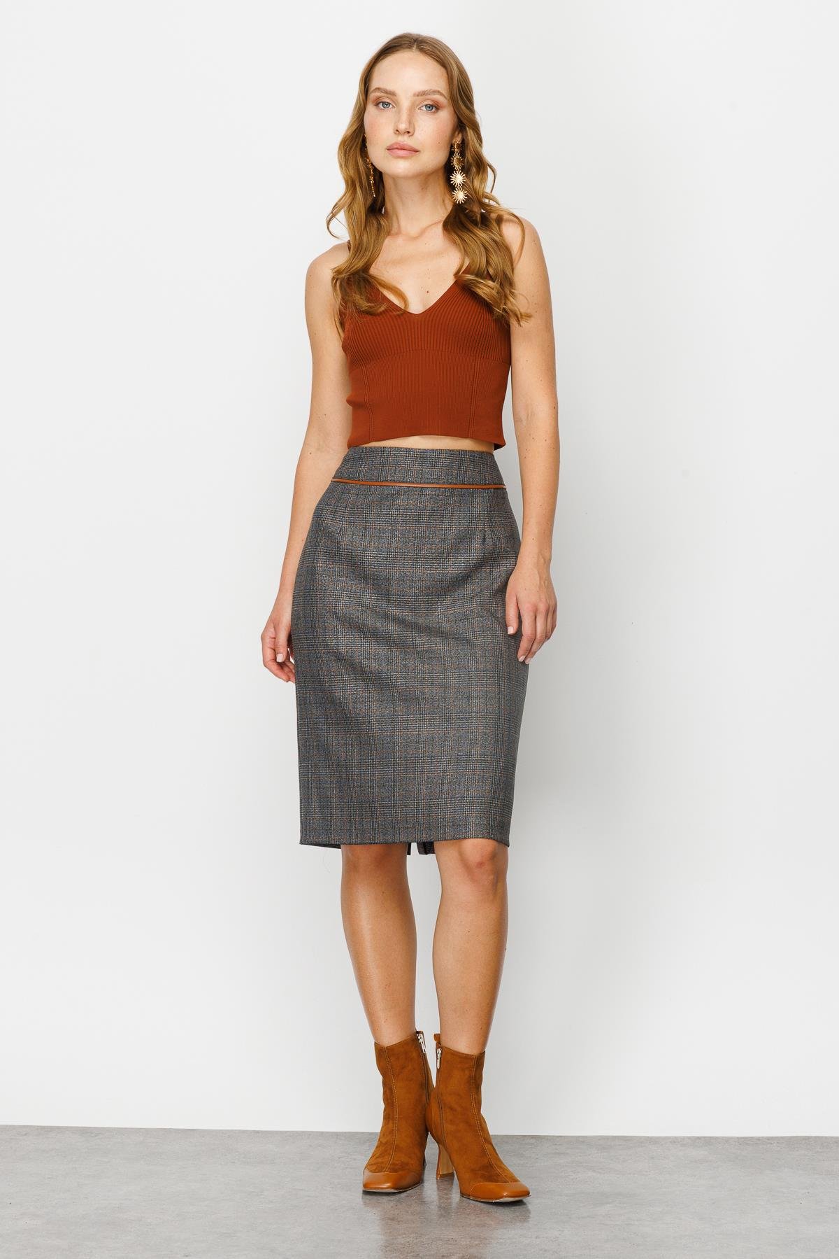 Modailgi  Korsajı Deri Biyeli Ekose Etek Orijinal