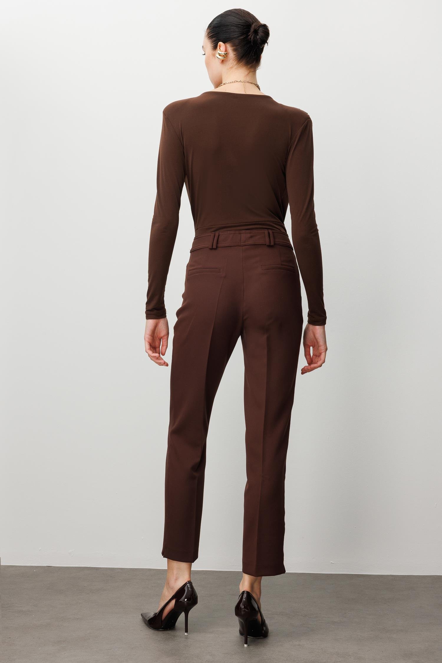 Modailgi  Köşe Cep Dar Paça Pantolon Kahve