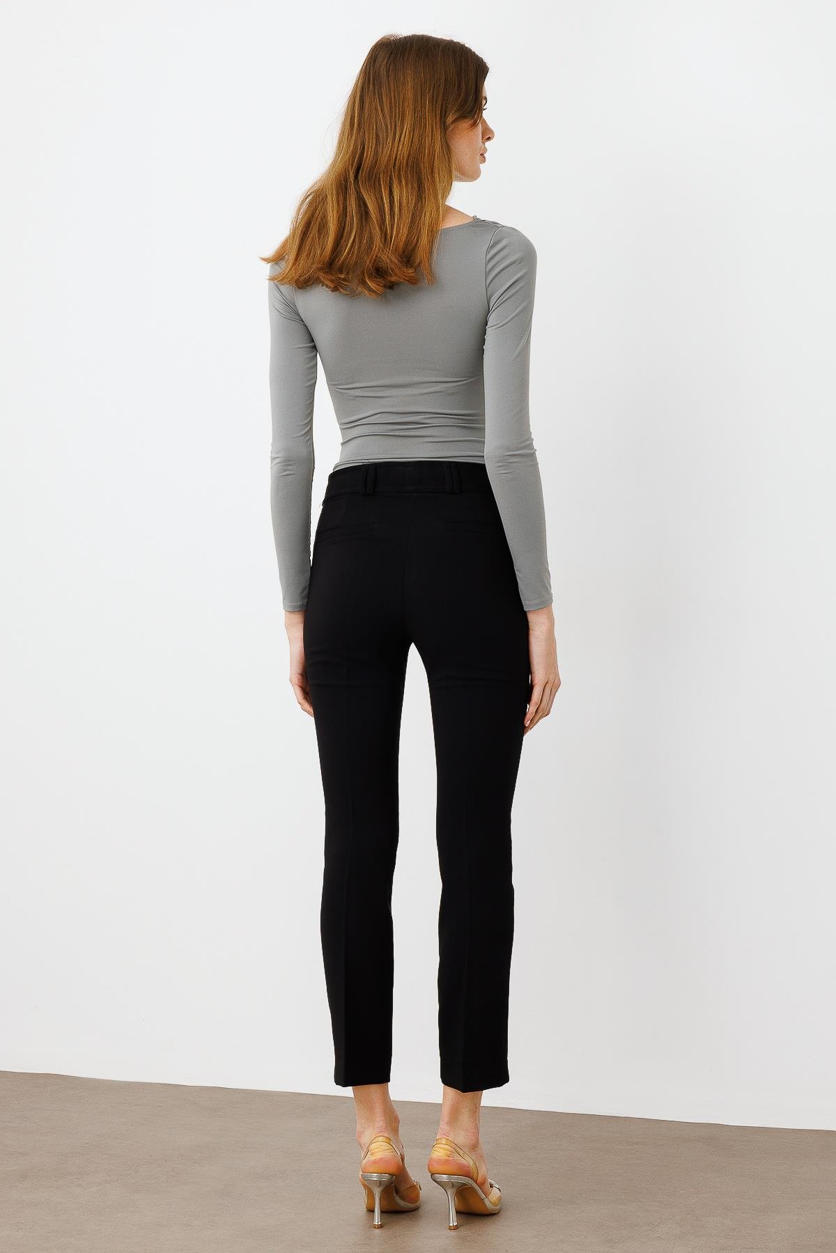 Modailgi  Köşe Cep Dar Paça Pantolon Siyah