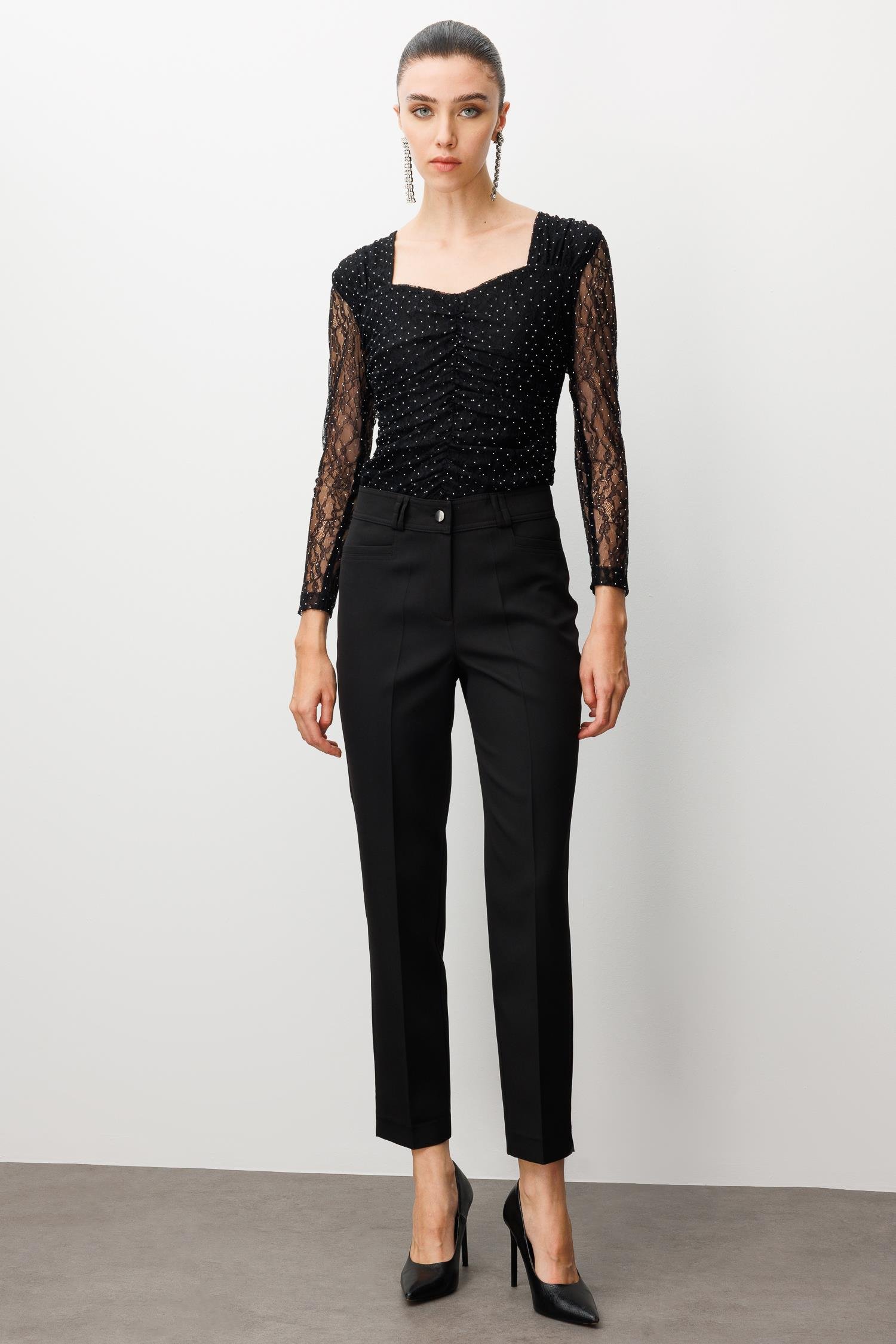 Modailgi  Köşe Cep Dar Paça Pantolon Siyah