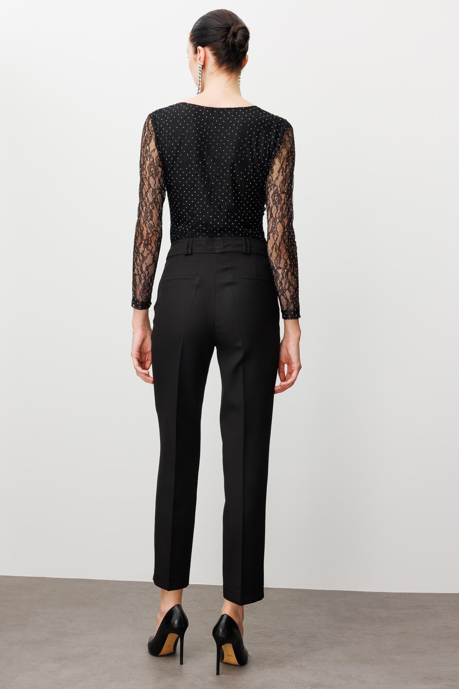 Modailgi  Köşe Cep Dar Paça Pantolon Siyah