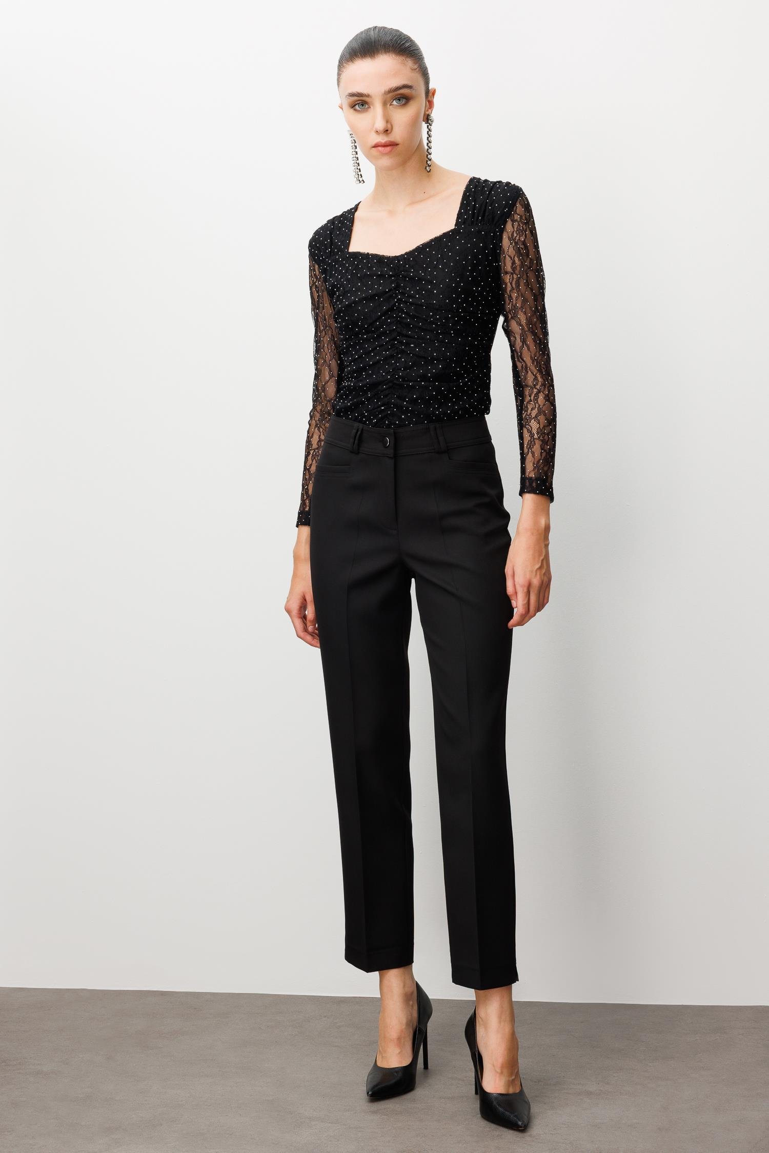 Modailgi  Köşe Cep Dar Paça Pantolon Siyah