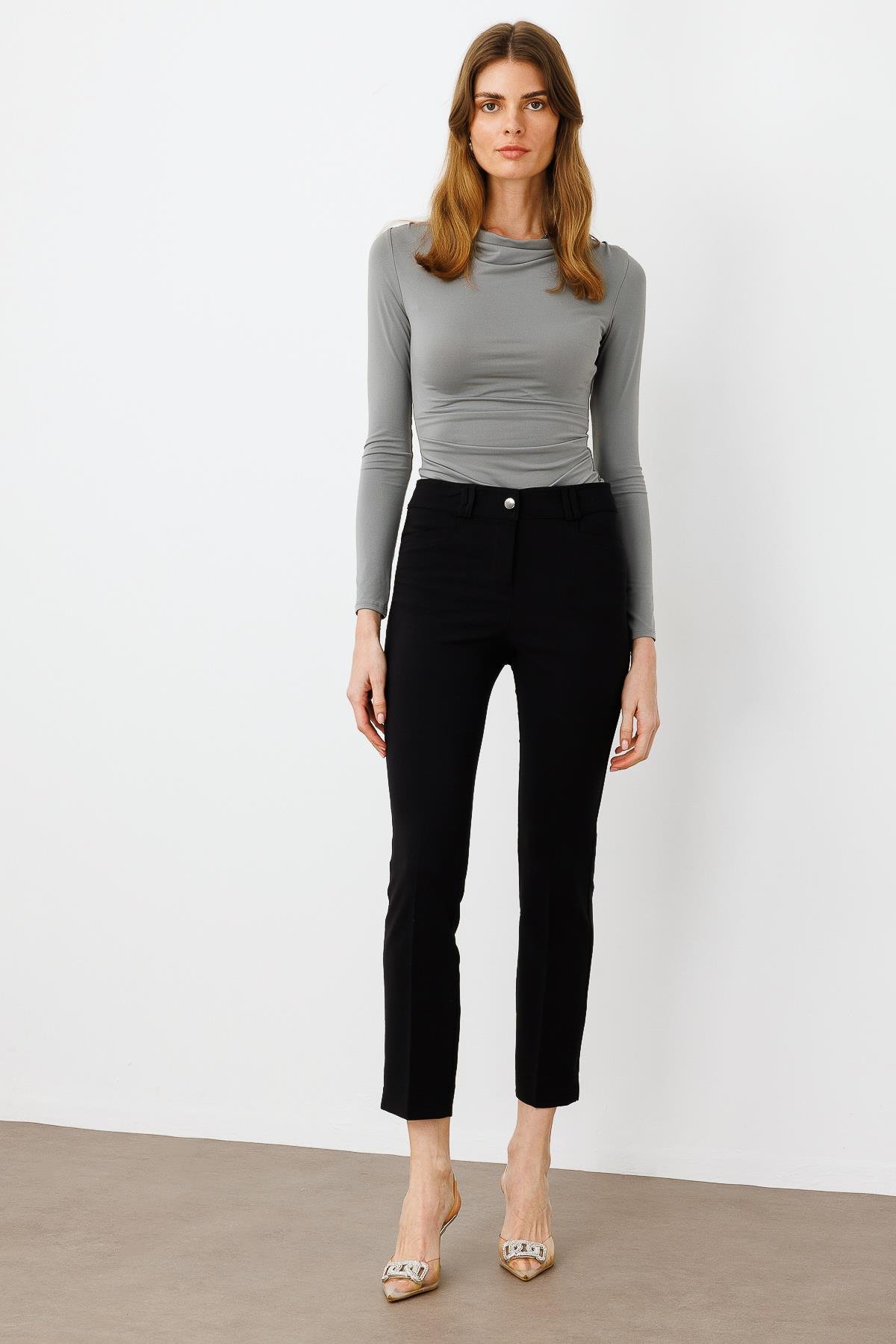 Modailgi  Köşe Cep Dar Paça Pantolon Siyah