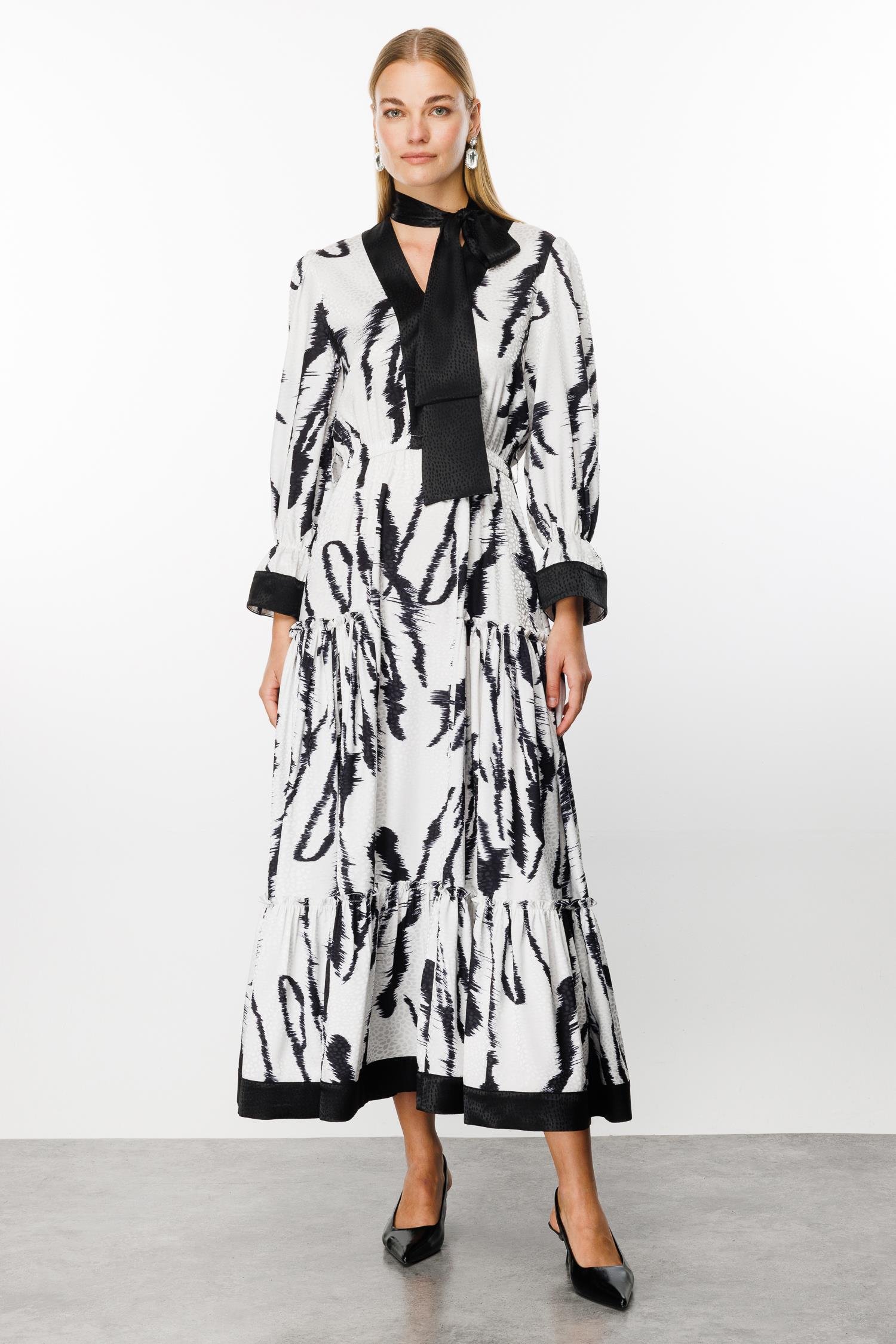 Modailgi  Kravat Detaylı Beli Lastikli Jakarlı Uzun Elbise Siyah