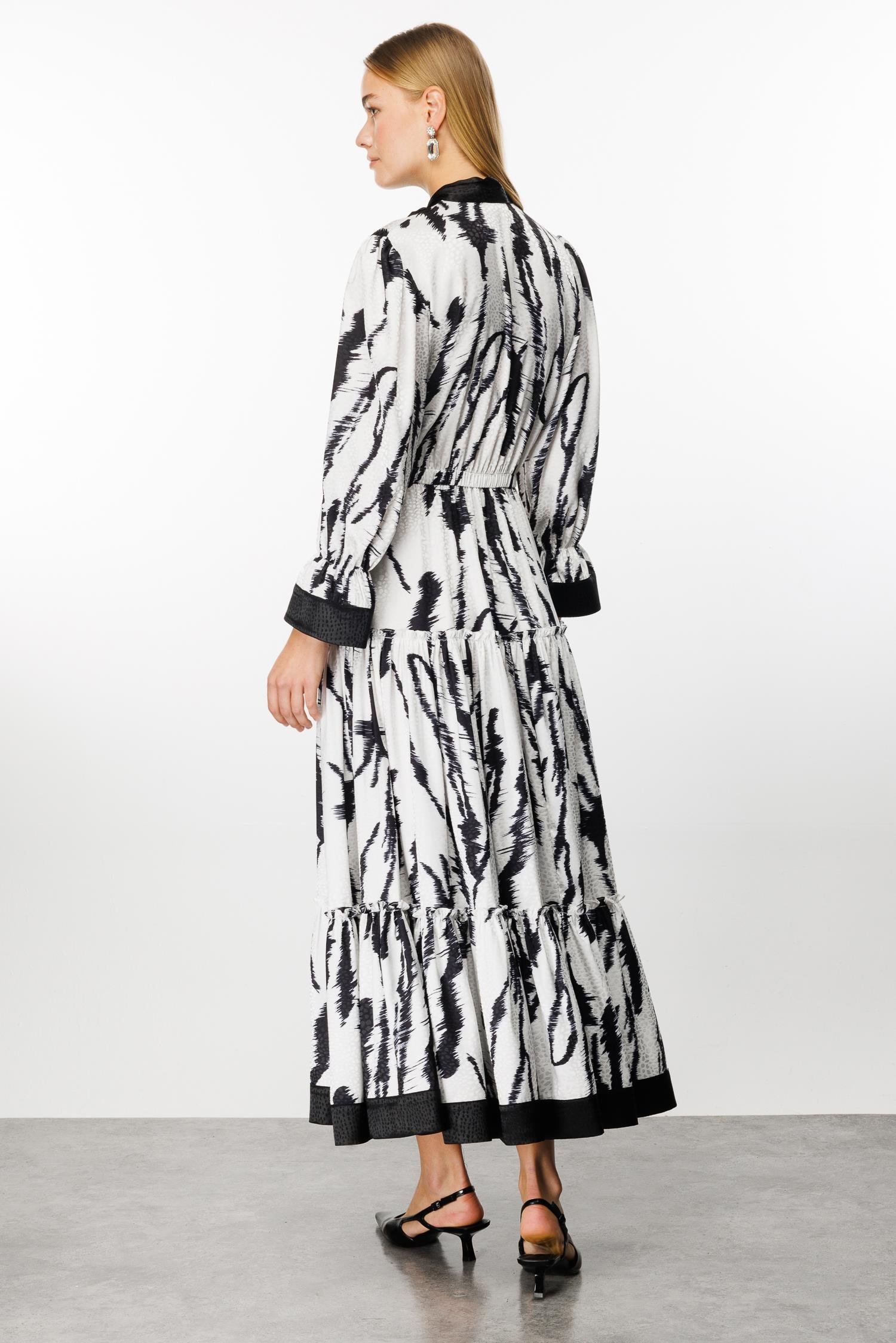 Modailgi  Kravat Detaylı Beli Lastikli Jakarlı Uzun Elbise Siyah