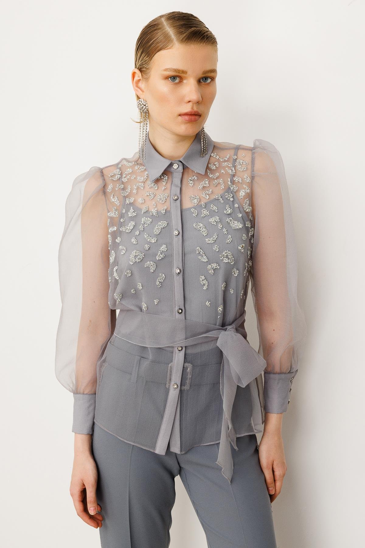 Modailgi  Kravat Detaylı Taşlı Organze Gömlek Gri