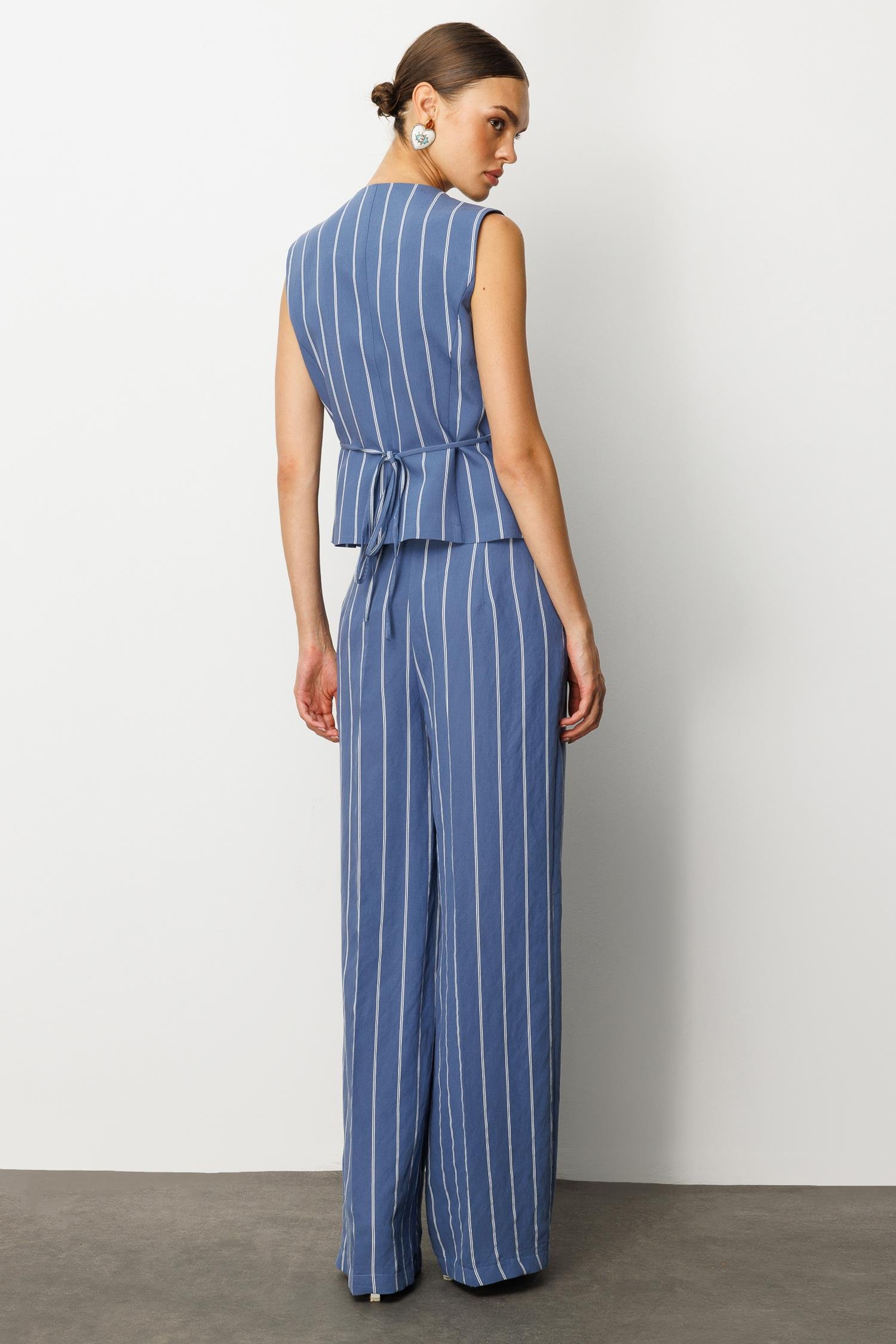 Modailgi  Kruvaze Kapamalı Bağlama Detaylı Asimetrik Kesim Yelek İndigo