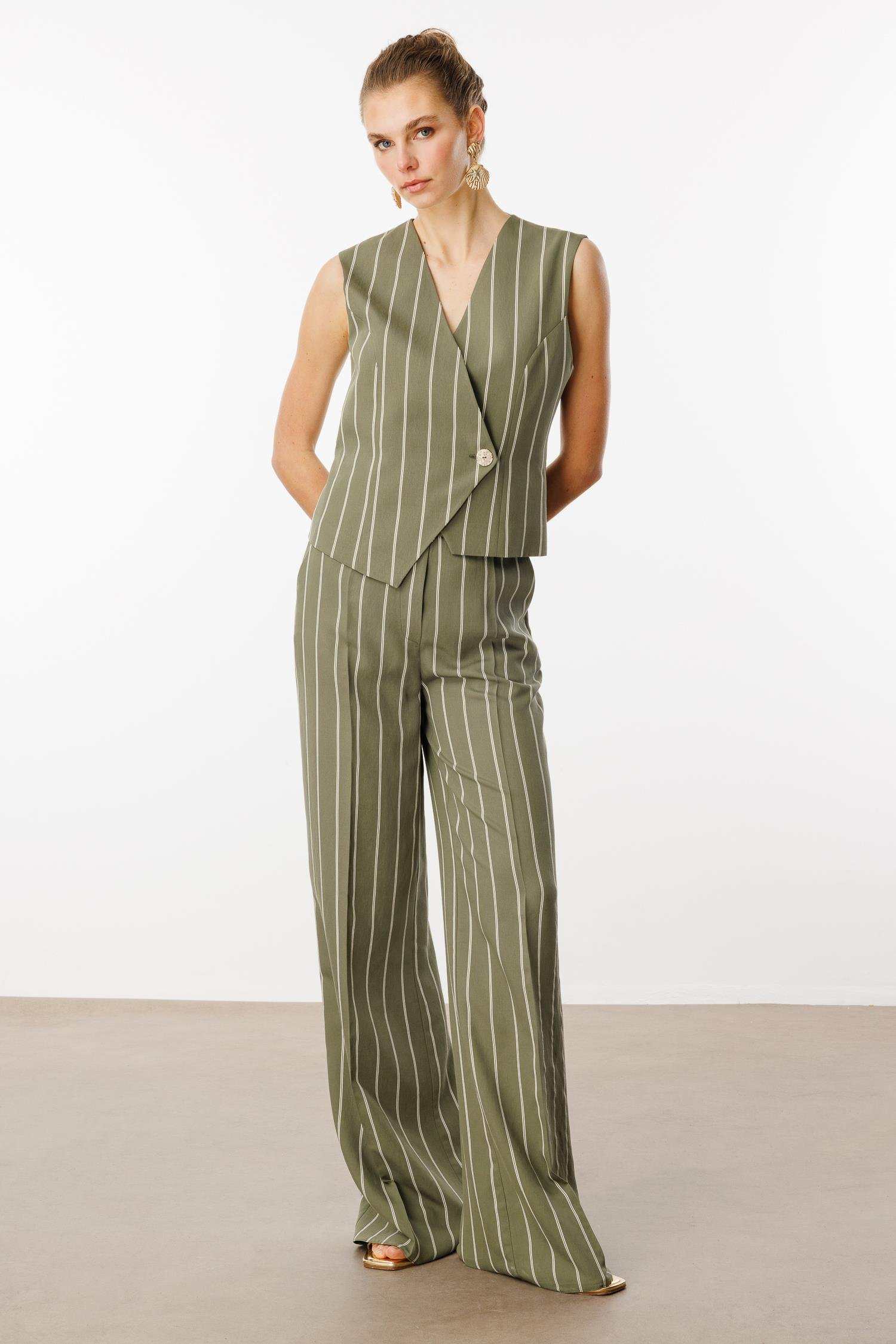 Modailgi  Kruvaze Kapamalı Bağlama Detaylı Asimetrik Kesim Yelek Haki