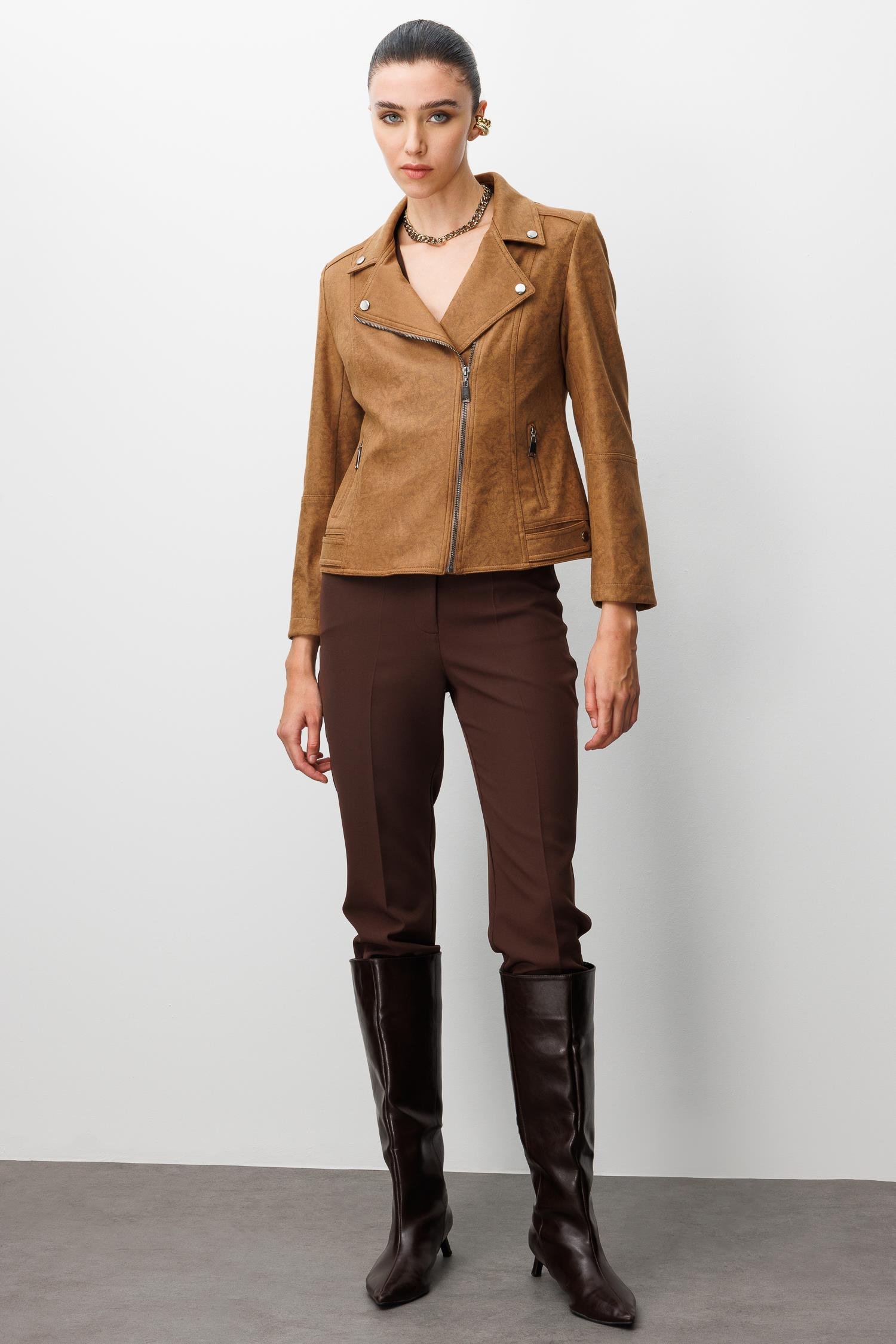 Modailgi  Kruvaze Kapamalı Fermuarlı Spor Dikişli Ve Kesikli Kısa Mont Ceket Taba