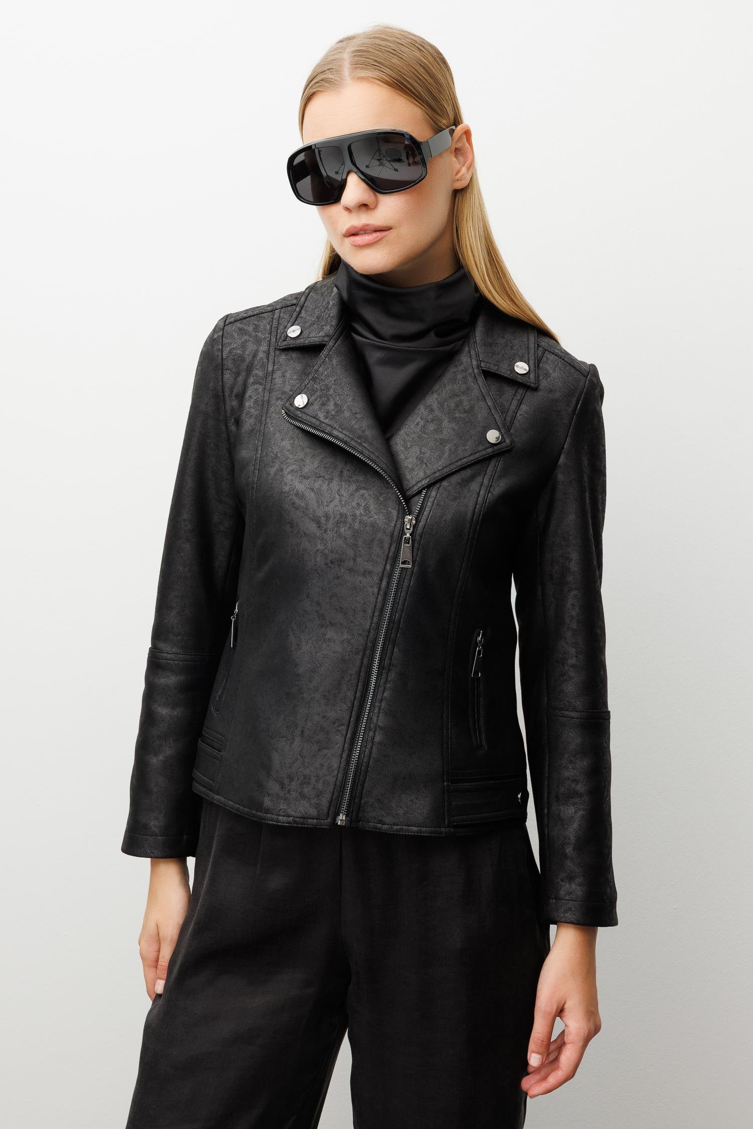 Modailgi  Kruvaze Kapamalı Fermuarlı Spor Dikişli Ve Kesikli Kısa Mont Ceket Siyah