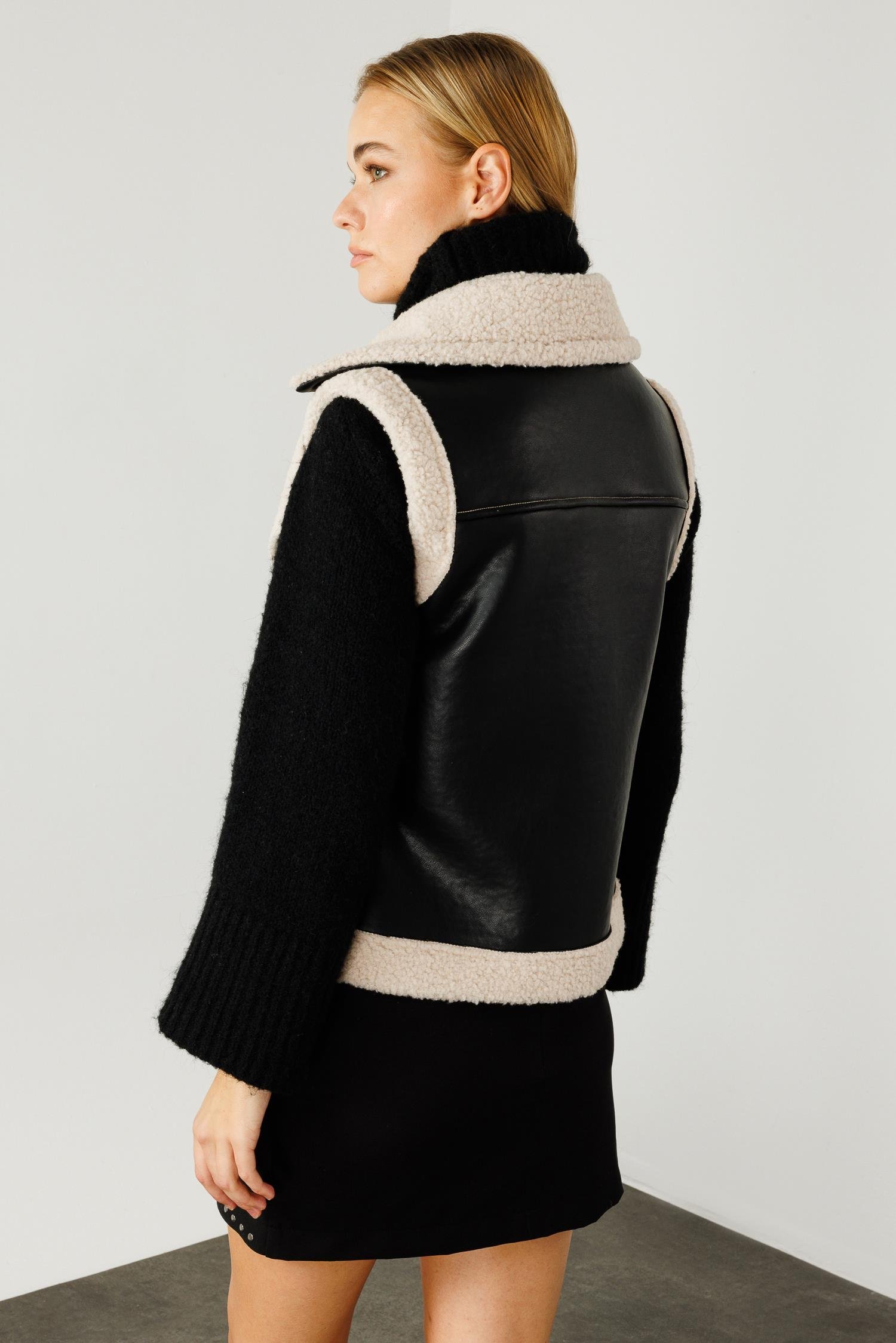 Modailgi  Kruvaze Kapamalı İçi Peluşlu Deri Yelek Siyah