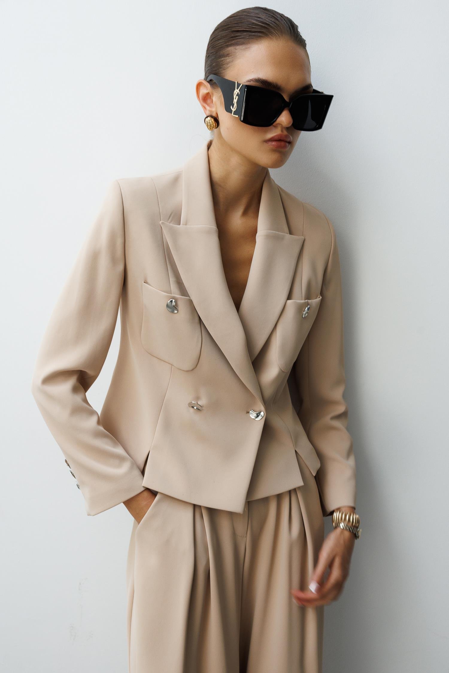 Modailgi  Kruvaze Kapamalı Torba Cepli Yırtmaçlı Kısa Ceket Taş