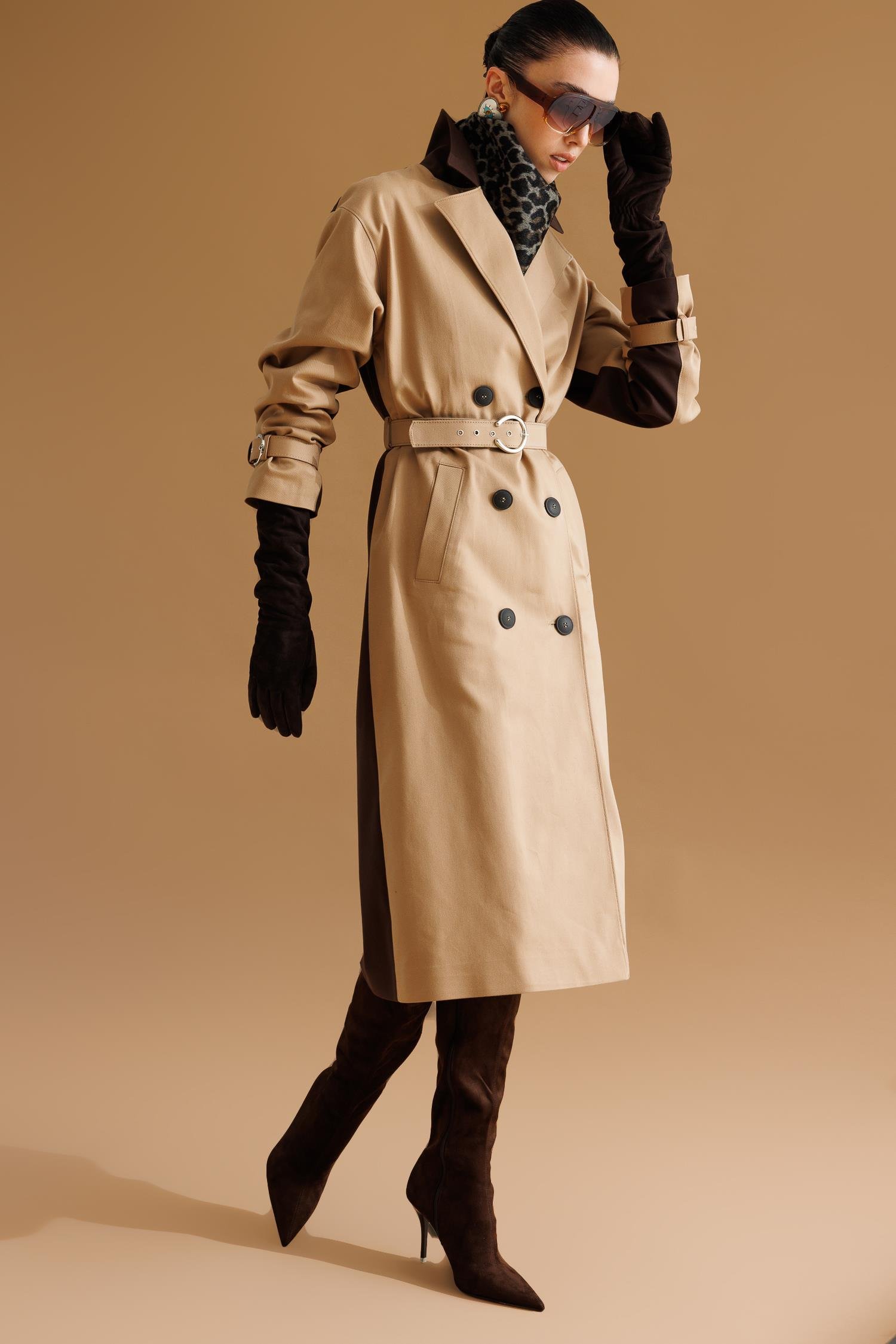 Modailgi  Kumaş Mix Detaylı Kruvaze Kapamalı Kemer Detaylı Oversize Trençkot Camel/Kahve