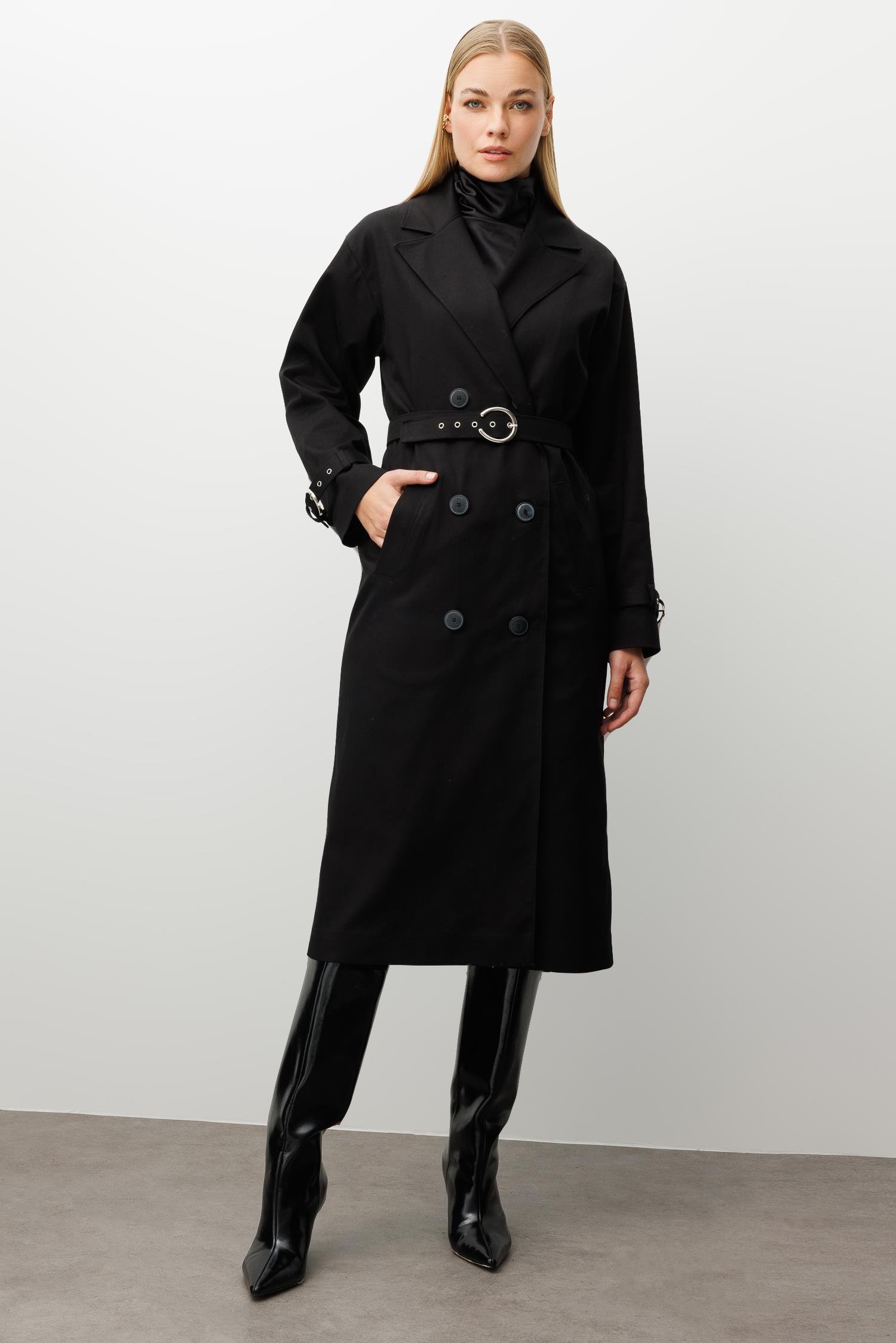 Modailgi  Kumaş Mix Detaylı Kruvaze Kapamalı Kemer Detaylı Oversize Trençkot Siyah/Siyah