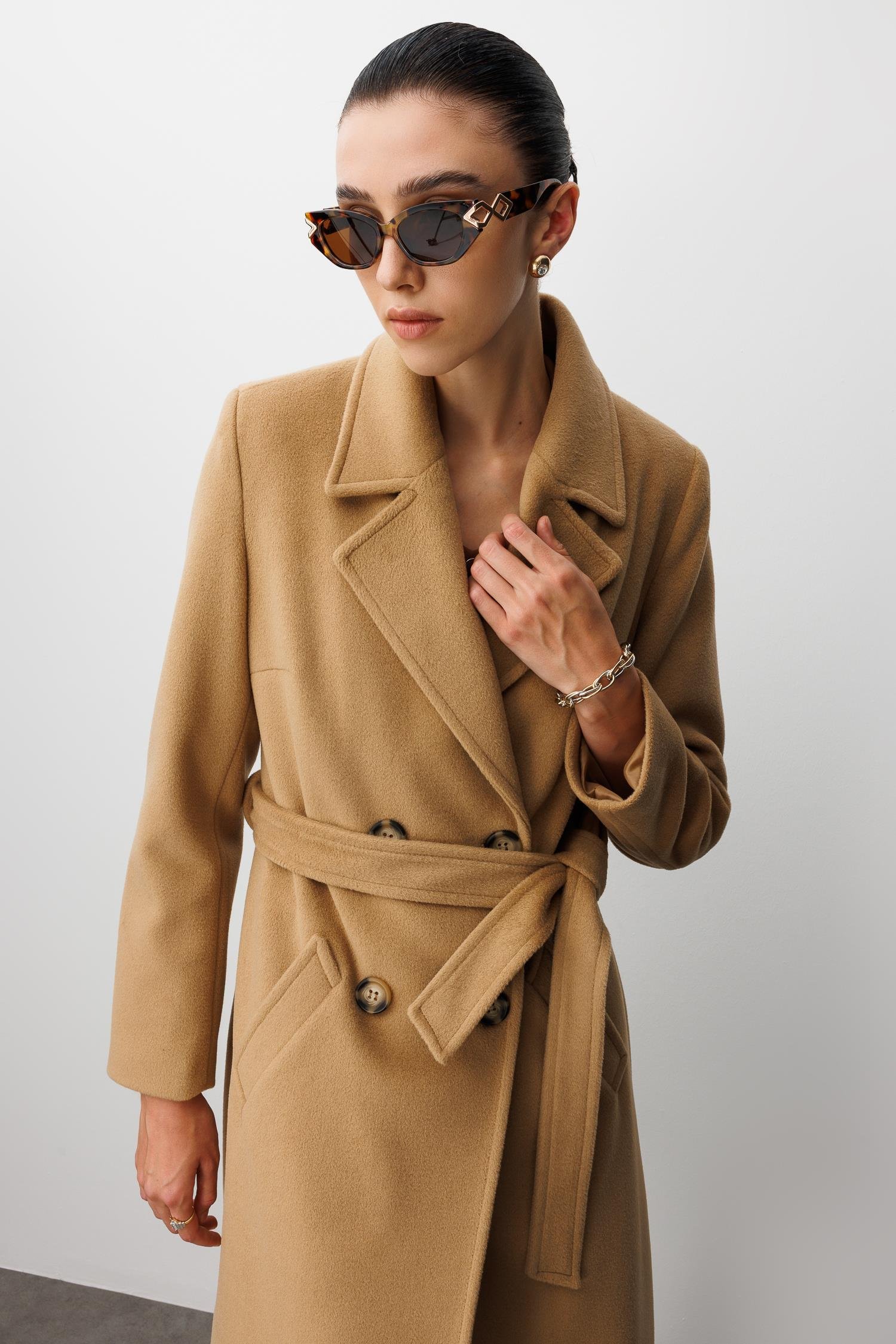 Modailgi  Kuşaklı Kruvaze Dört Düğmeli Kaban Camel