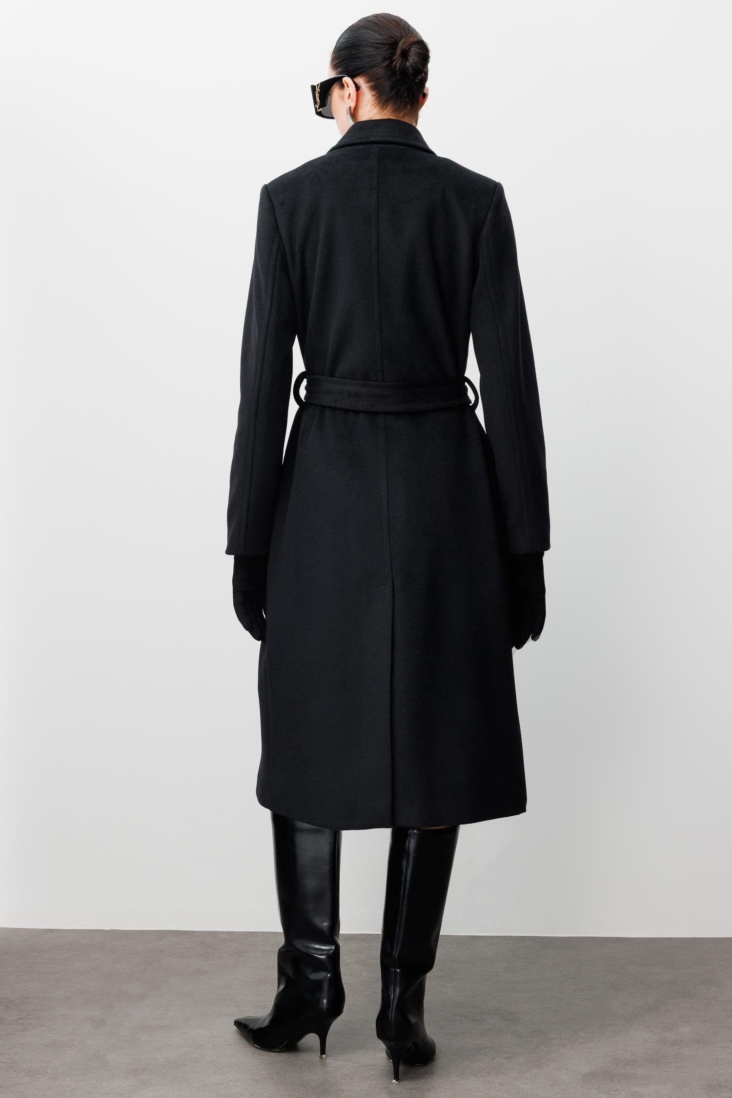 Modailgi  Kuşaklı Kruvaze Dört Düğmeli Kaban Siyah