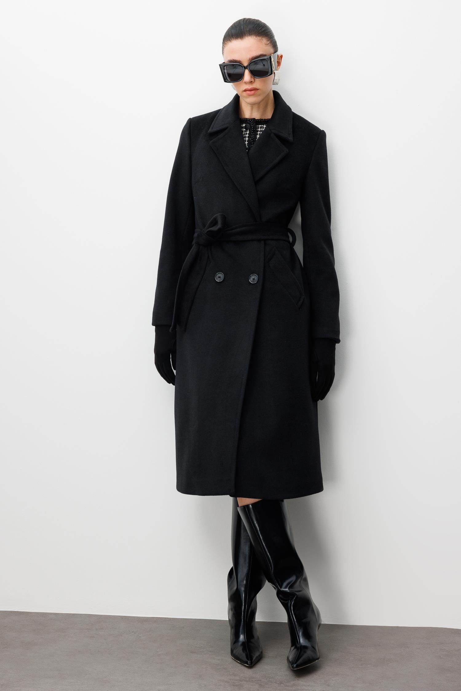 Modailgi  Kuşaklı Kruvaze Dört Düğmeli Kaban Siyah