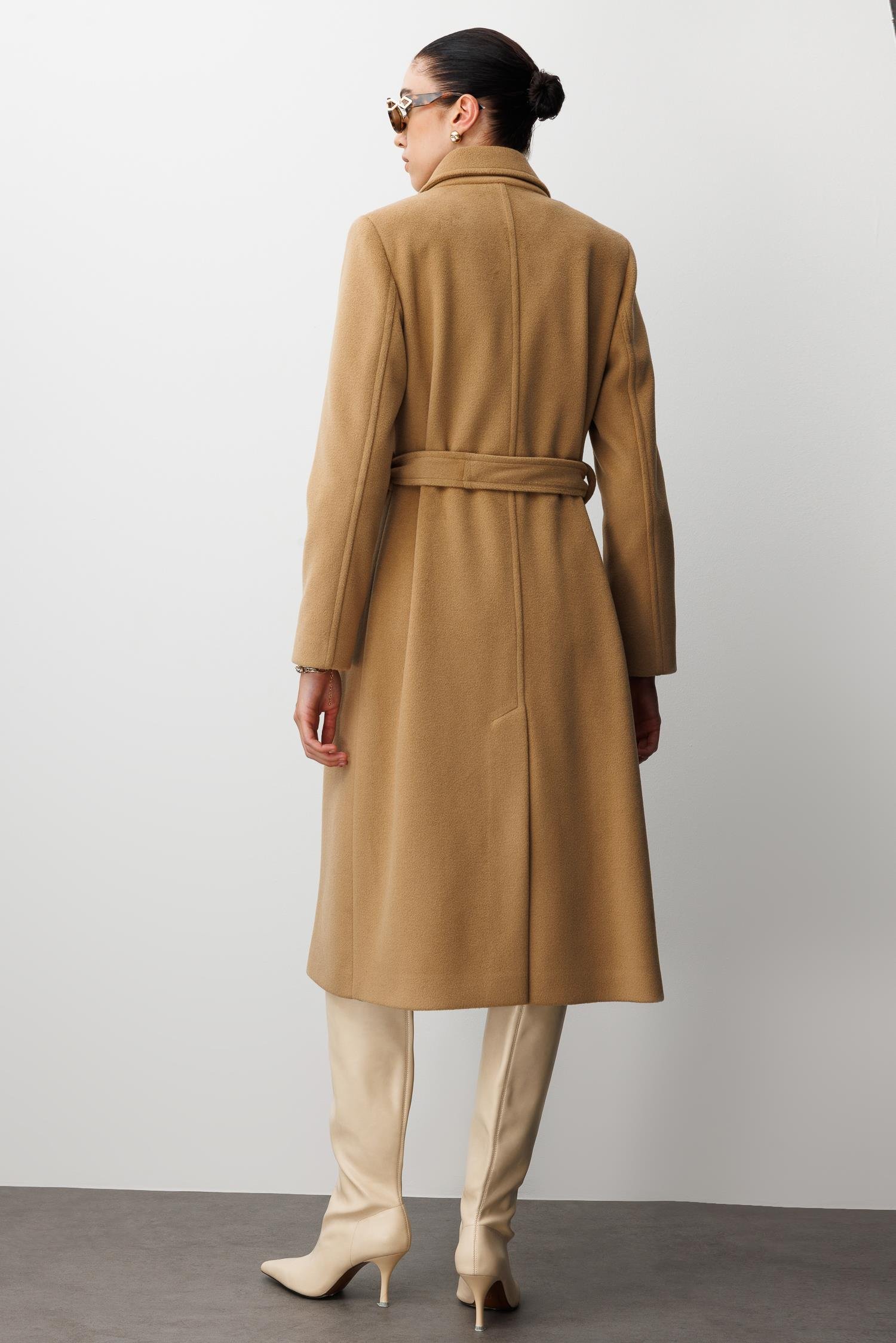 Modailgi  Kuşaklı Kruvaze Dört Düğmeli Kaban Camel