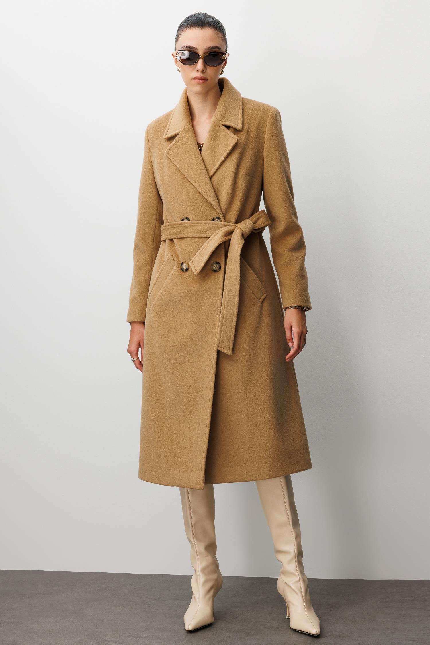 Modailgi  Kuşaklı Kruvaze Dört Düğmeli Kaban Camel